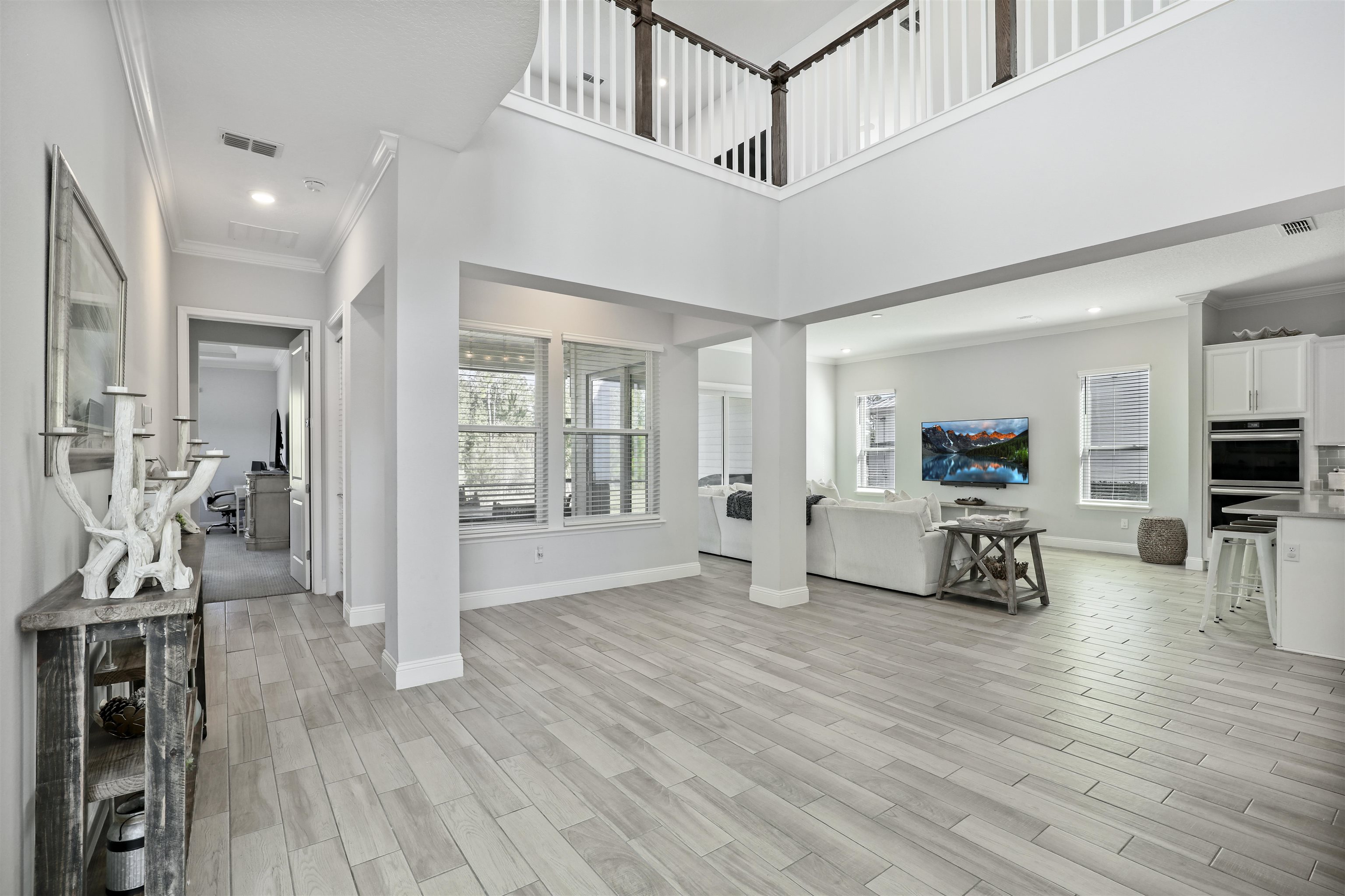 Image 18 of 83 For 571 Caribbean Pl