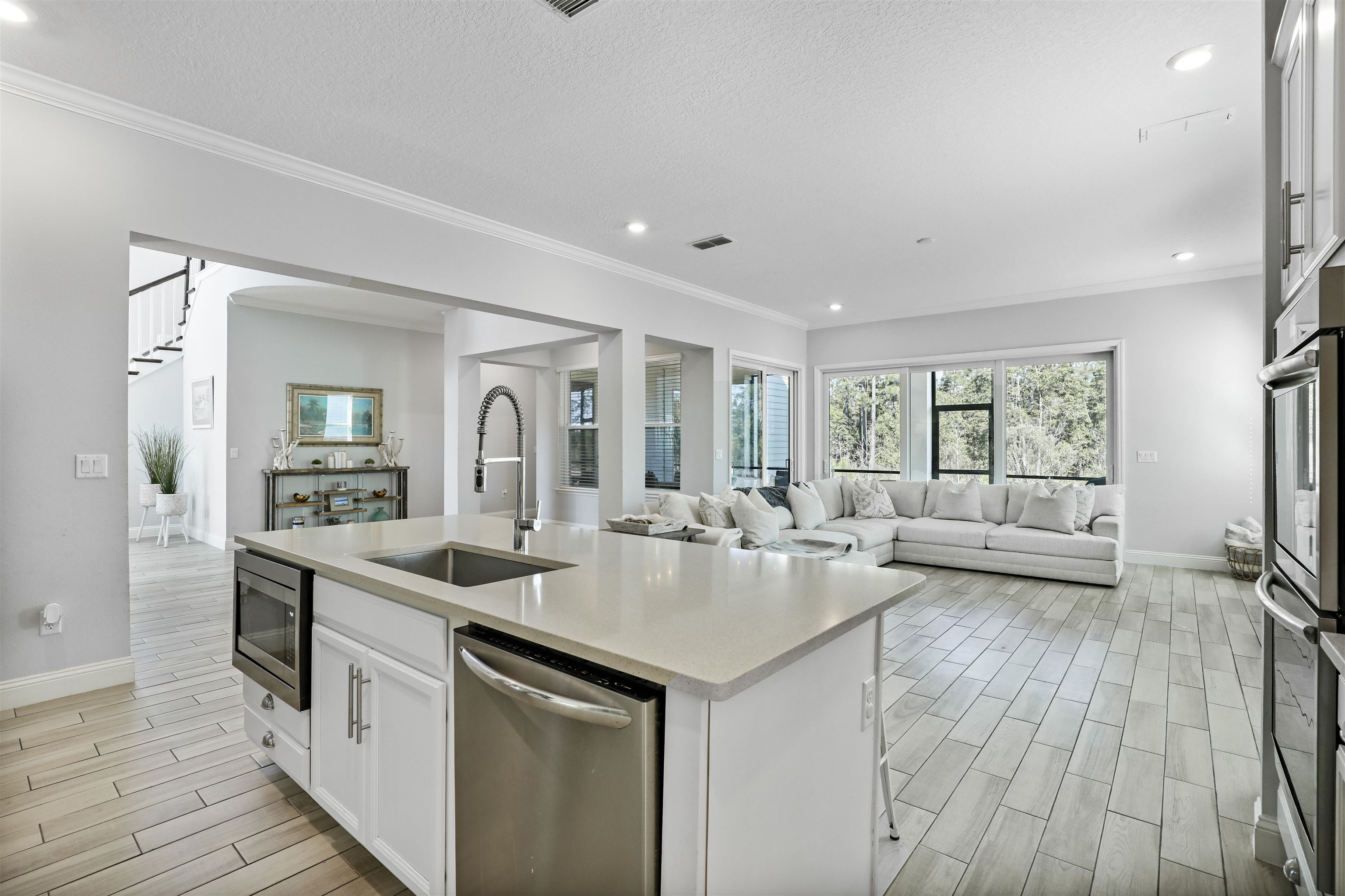 Image 31 of 83 For 571 Caribbean Pl