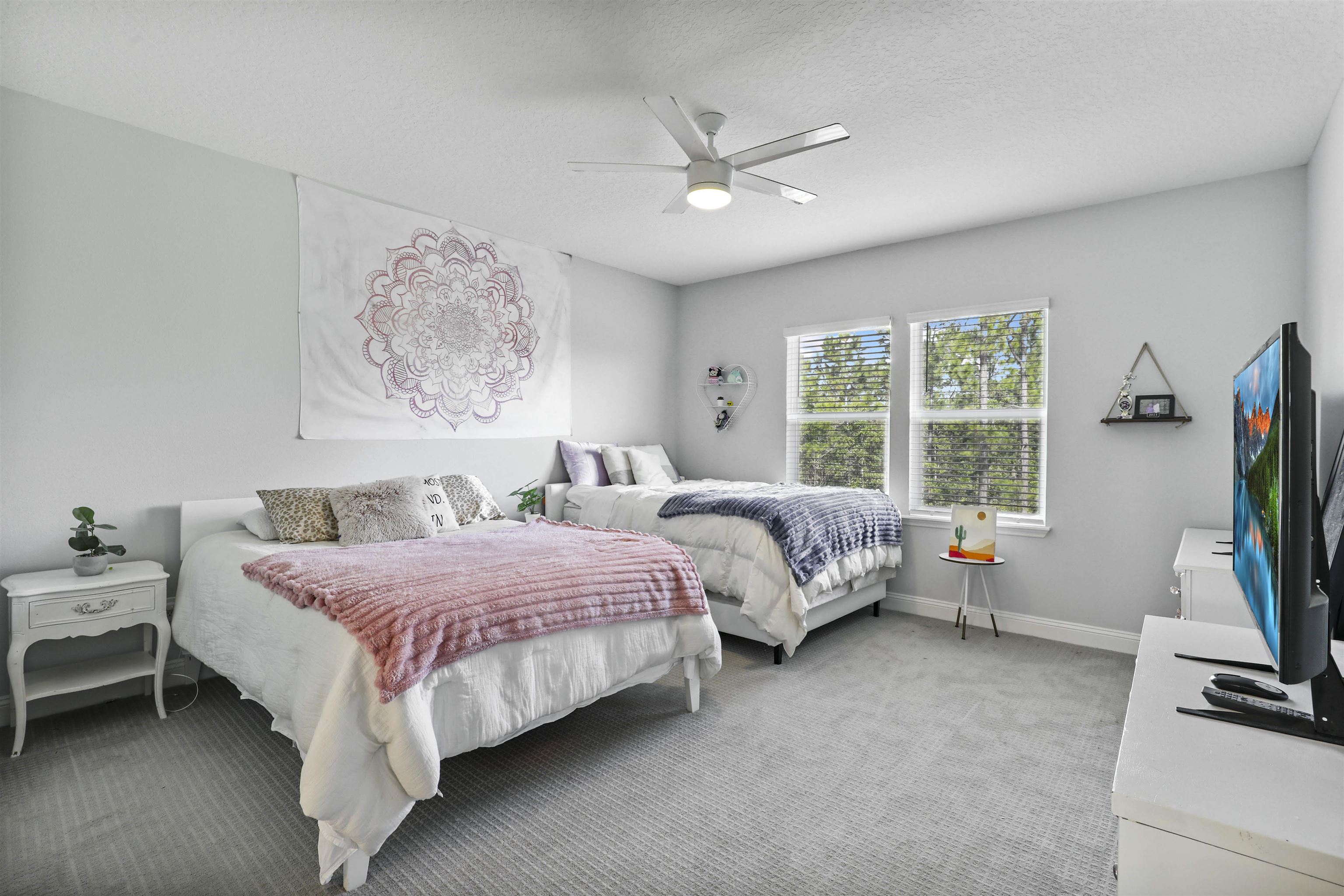 Image 40 of 83 For 571 Caribbean Pl