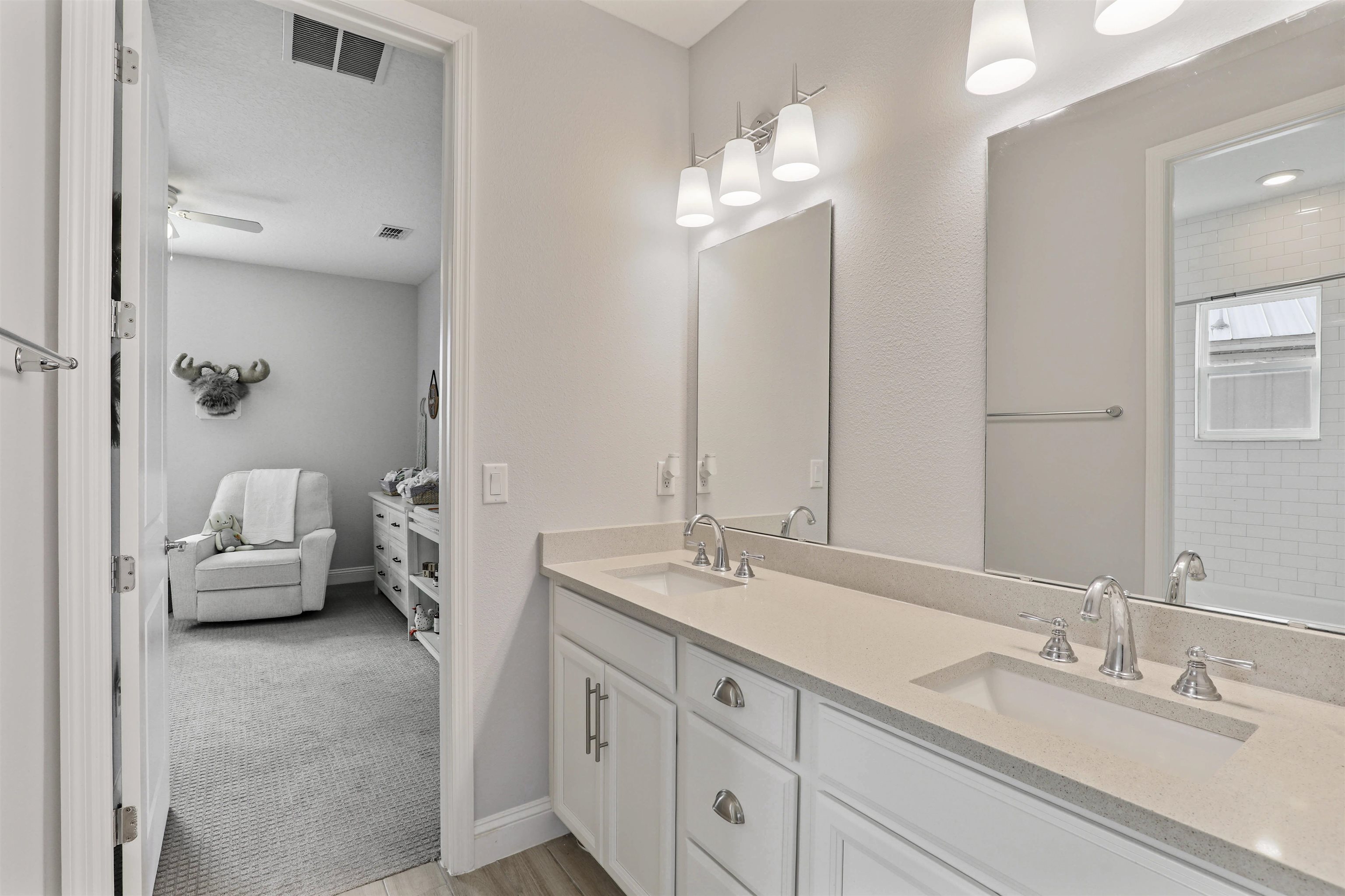 Image 46 of 83 For 571 Caribbean Pl