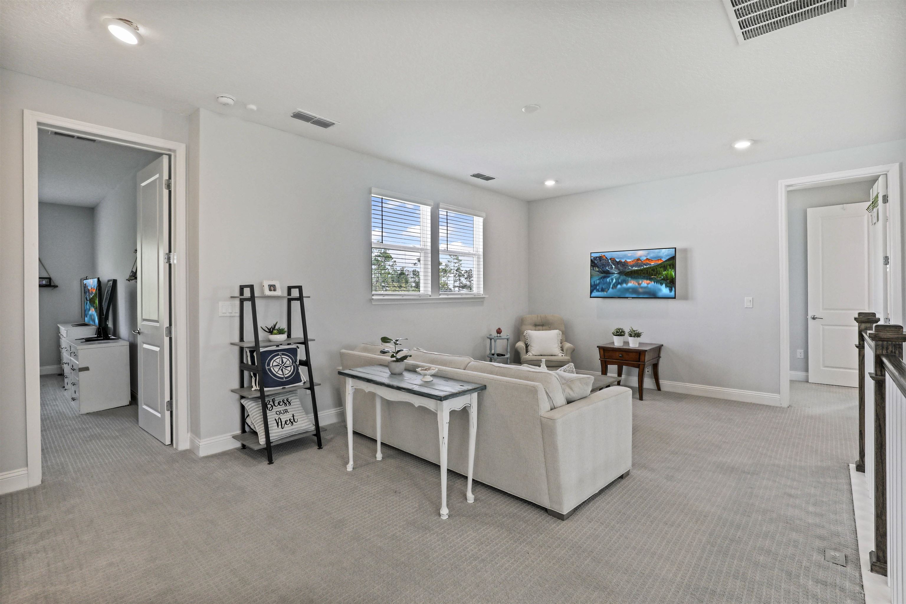 Image 6 of 83 For 571 Caribbean Pl