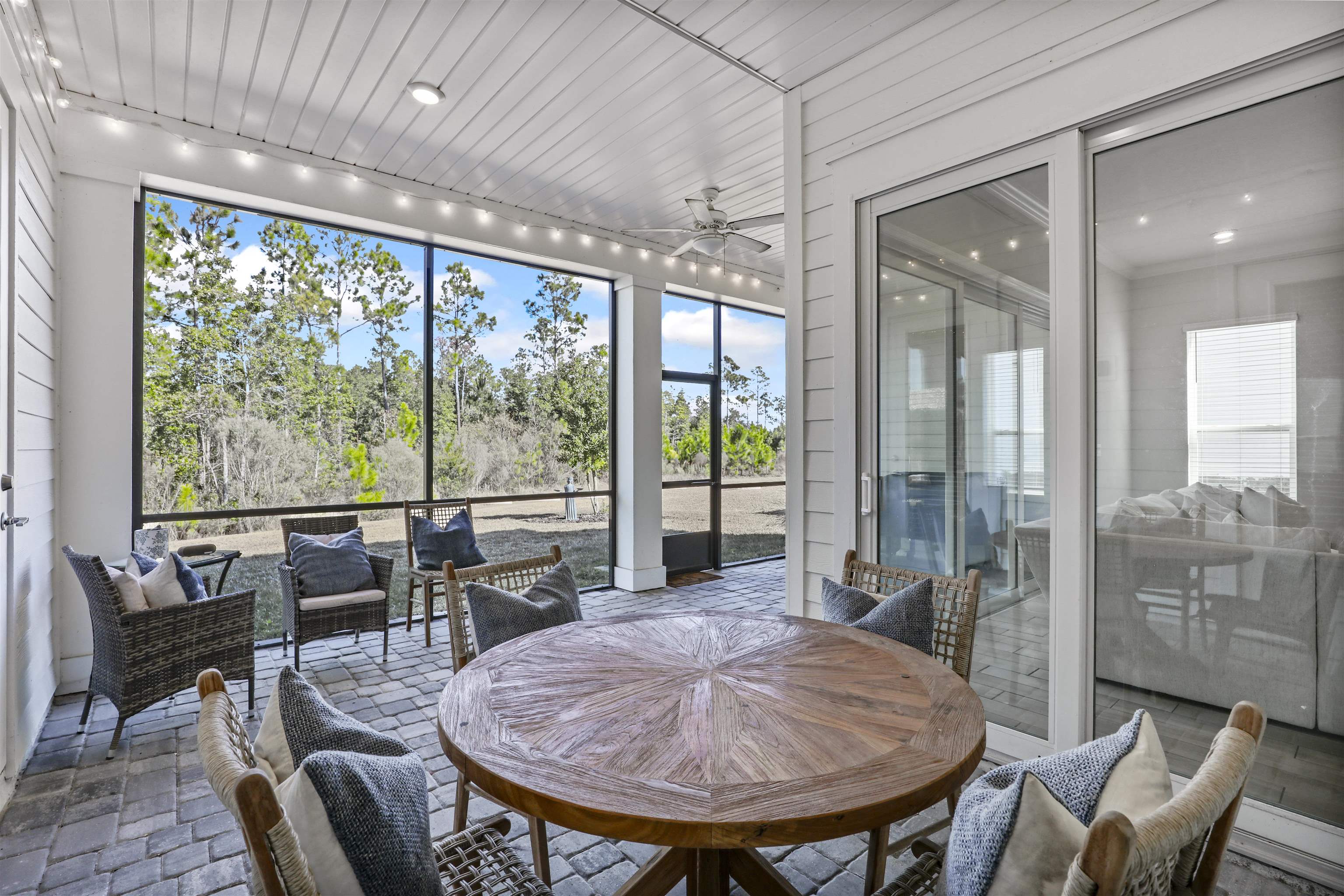 Image 7 of 83 For 571 Caribbean Pl