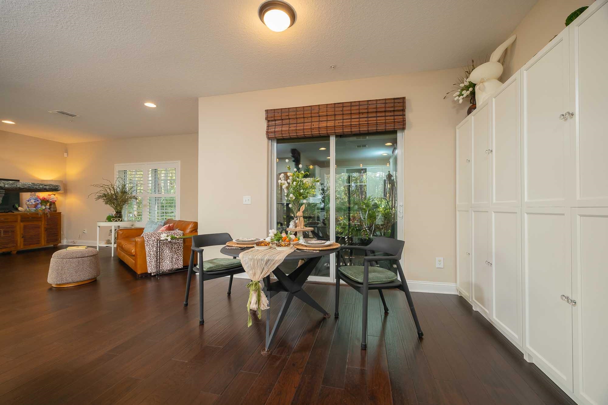 Image 14 of 57 For 64 Grand Ravine Drive