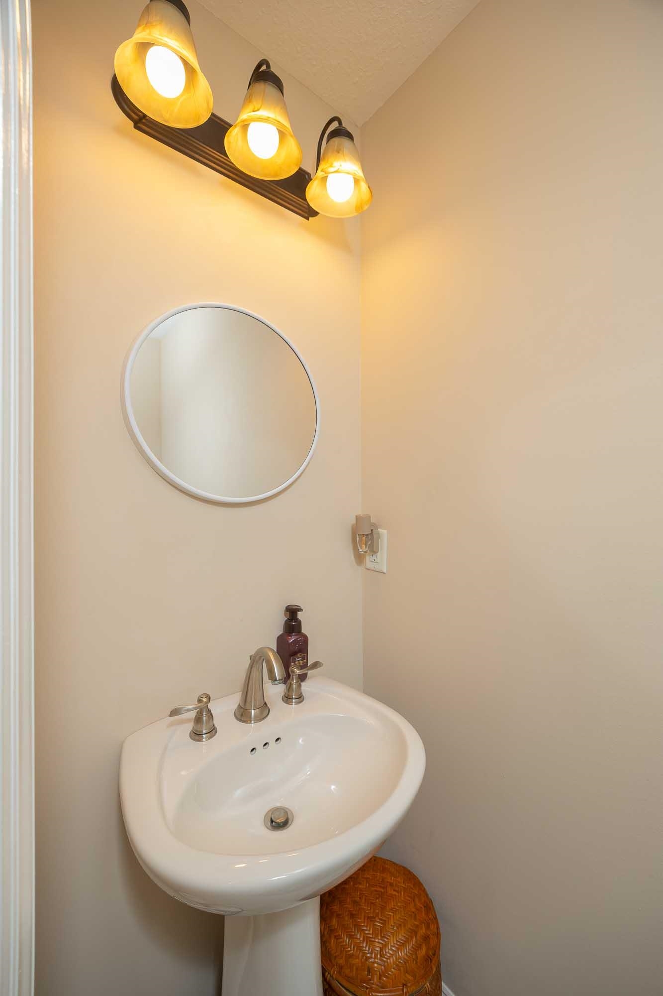 Image 27 of 57 For 64 Grand Ravine Drive