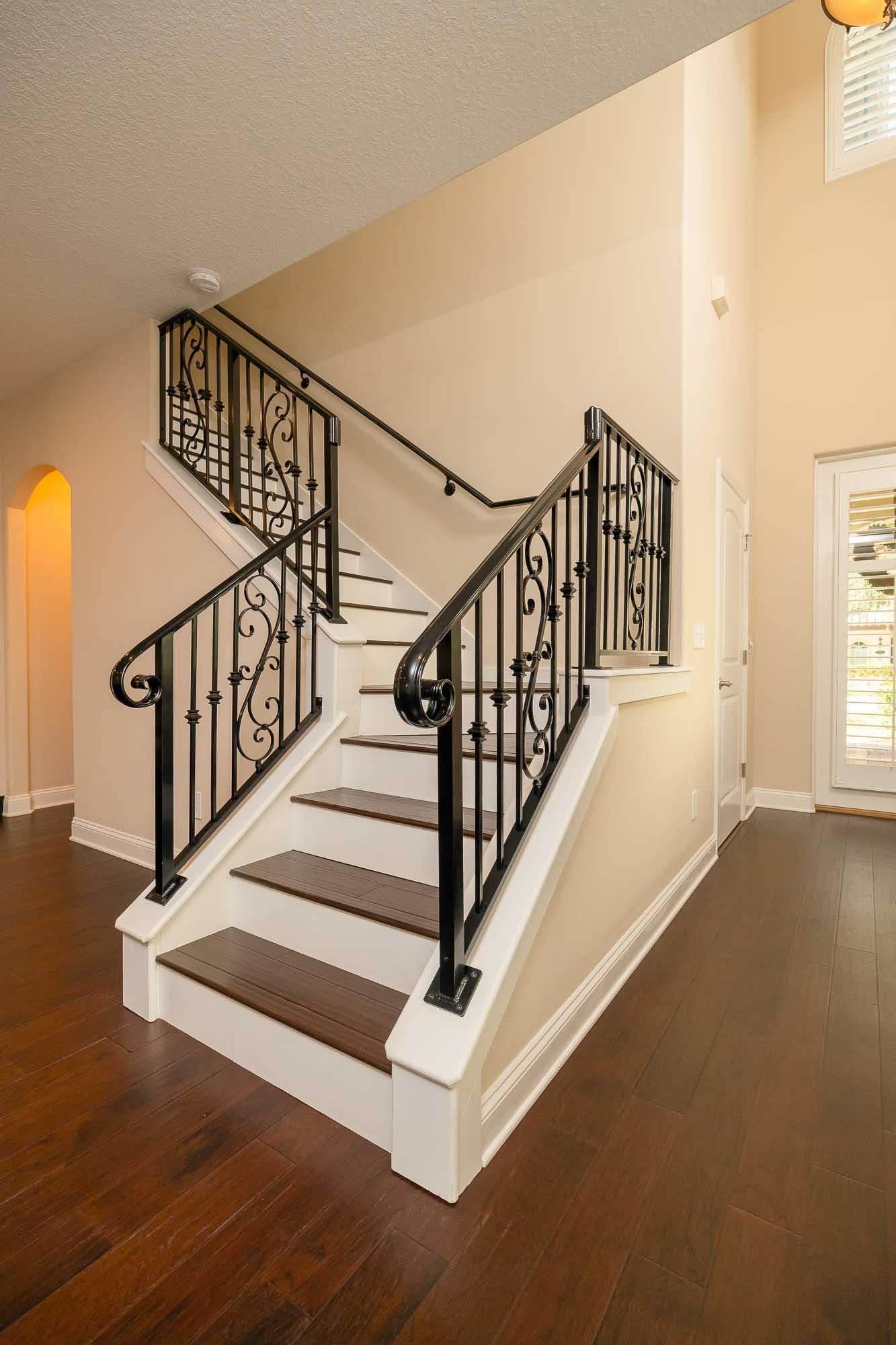 Image 28 of 57 For 64 Grand Ravine Drive