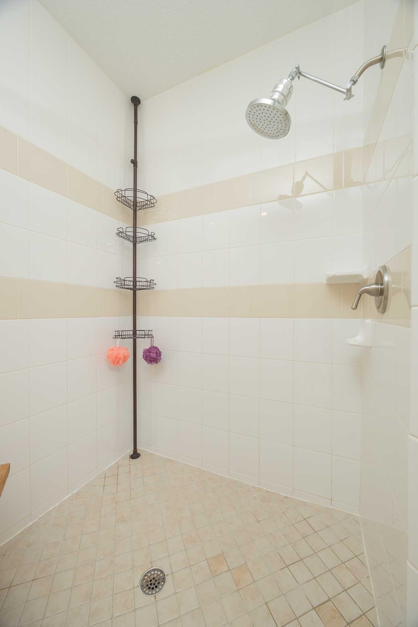 Image 33 of 57 For 64 Grand Ravine Drive