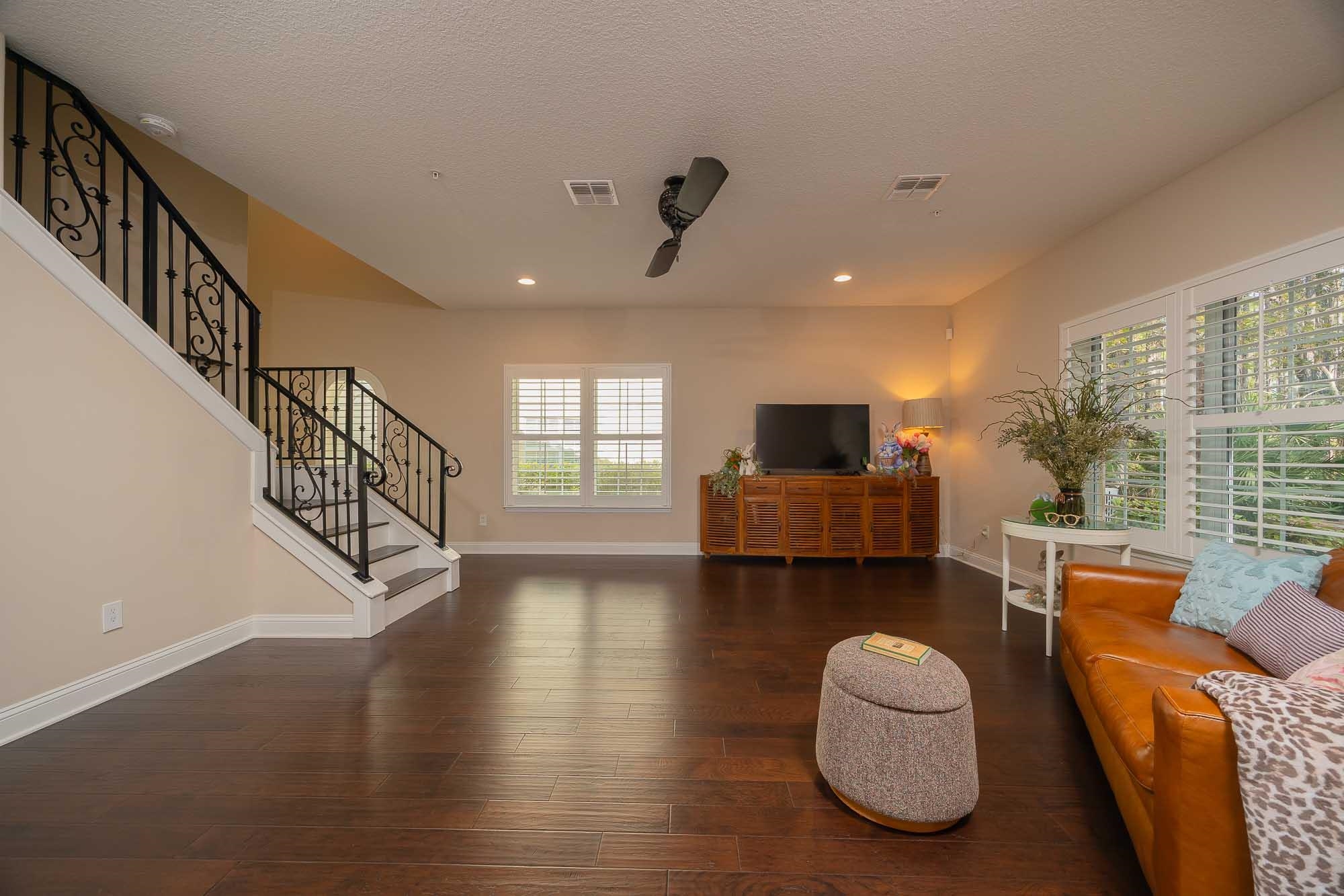 Image 8 of 57 For 64 Grand Ravine Drive