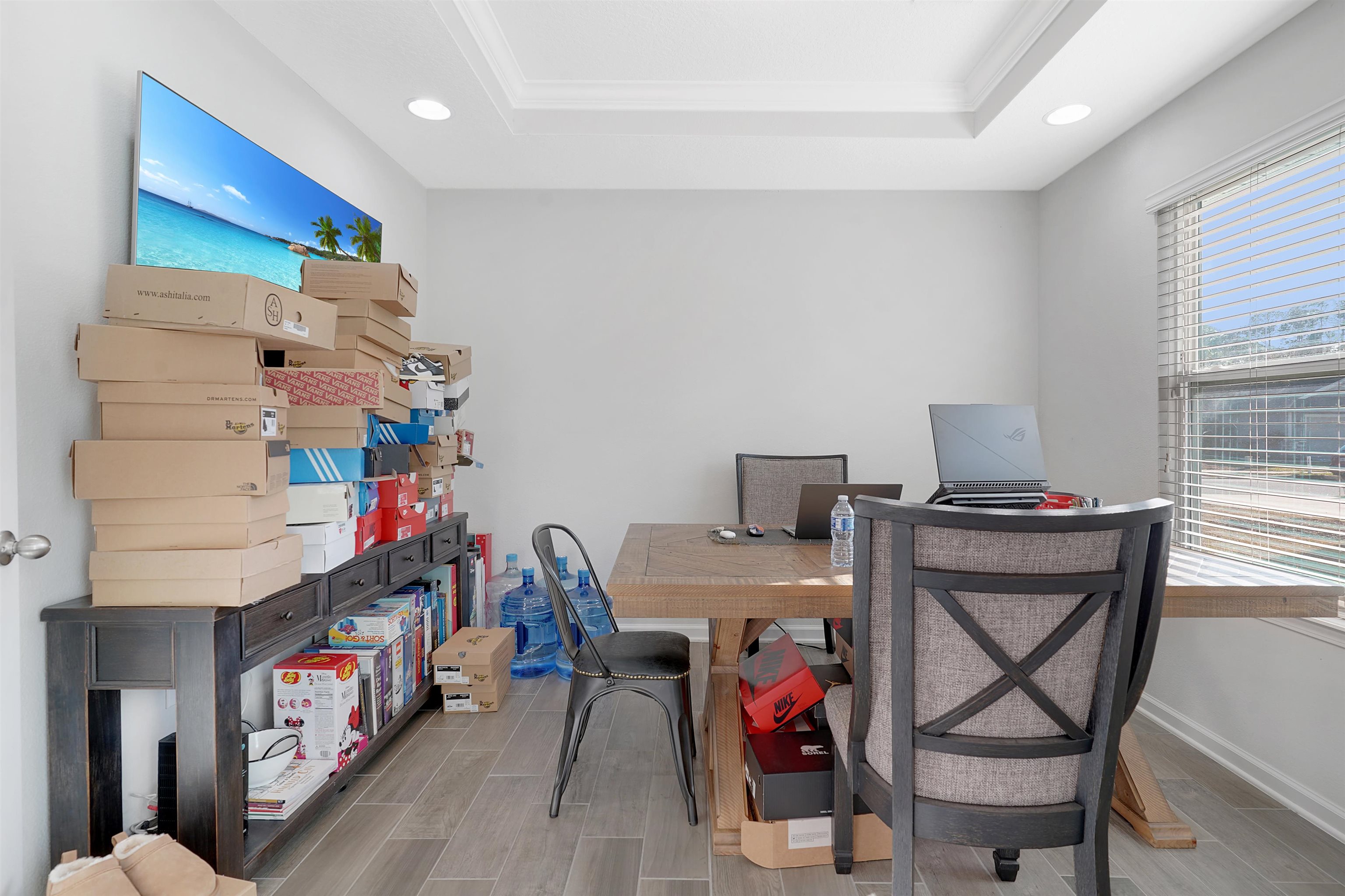 Image 13 of 37 For 124 Santorini Ct