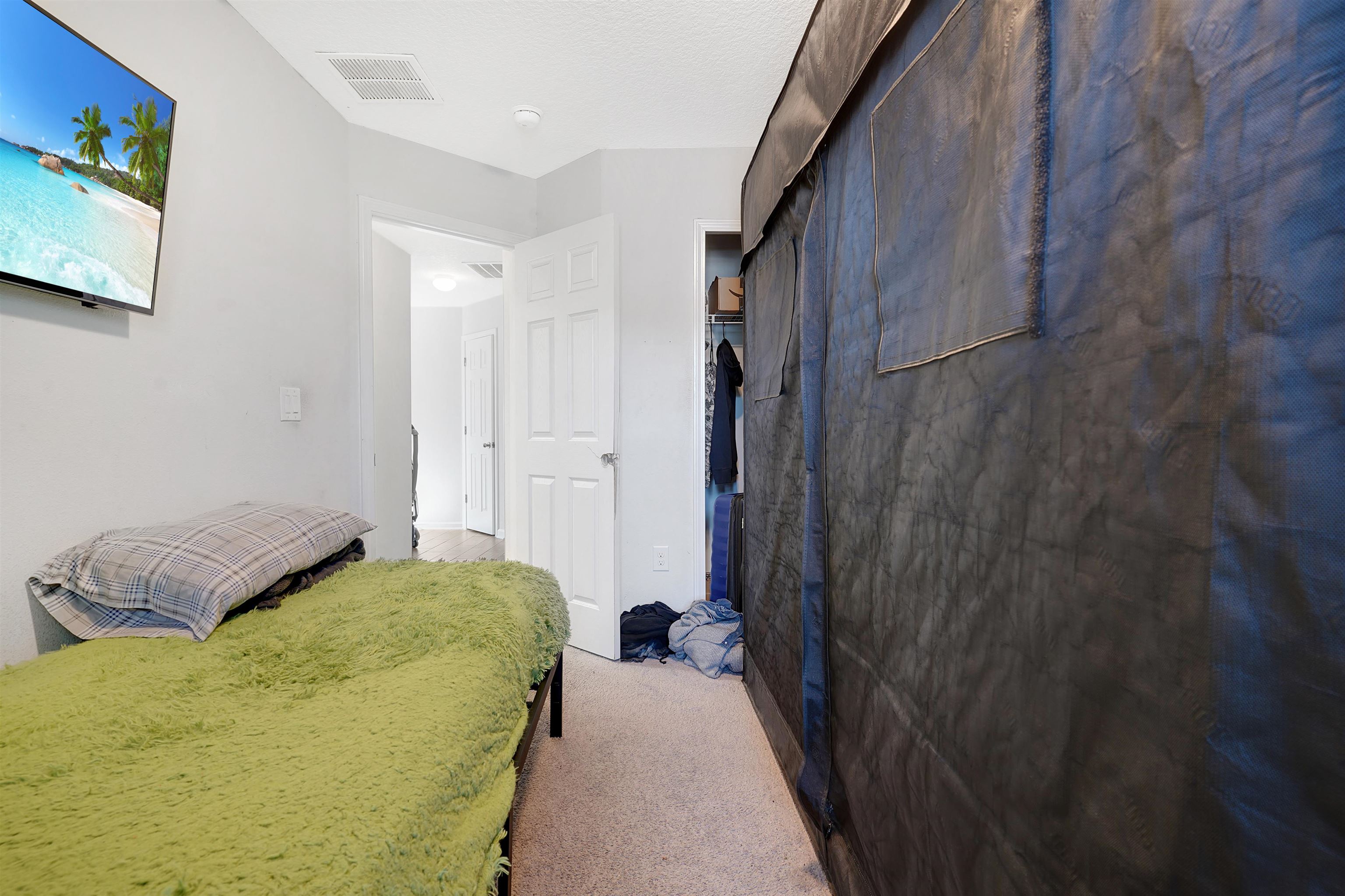 Image 25 of 37 For 124 Santorini Ct