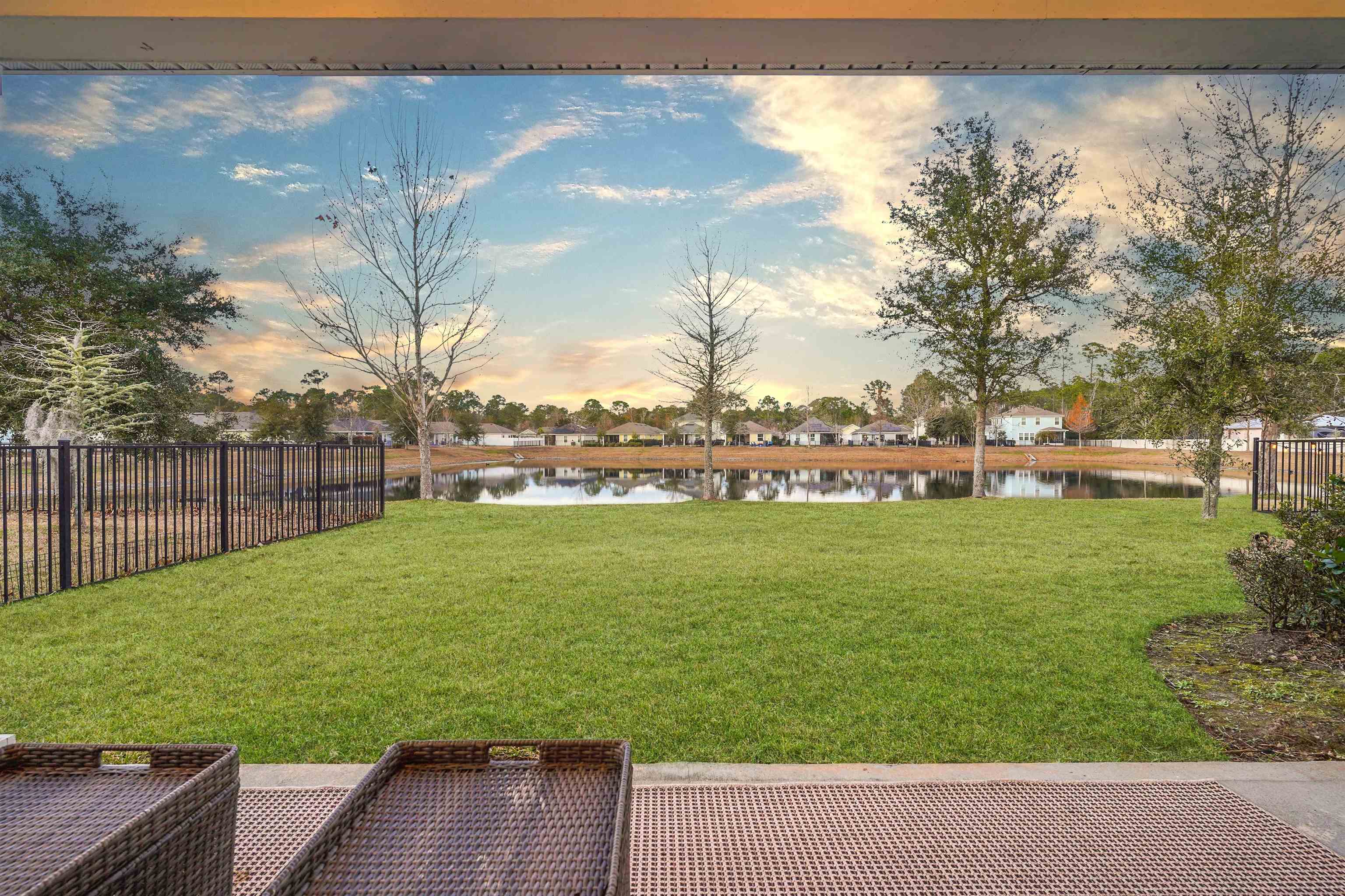 Image 28 of 37 For 124 Santorini Ct