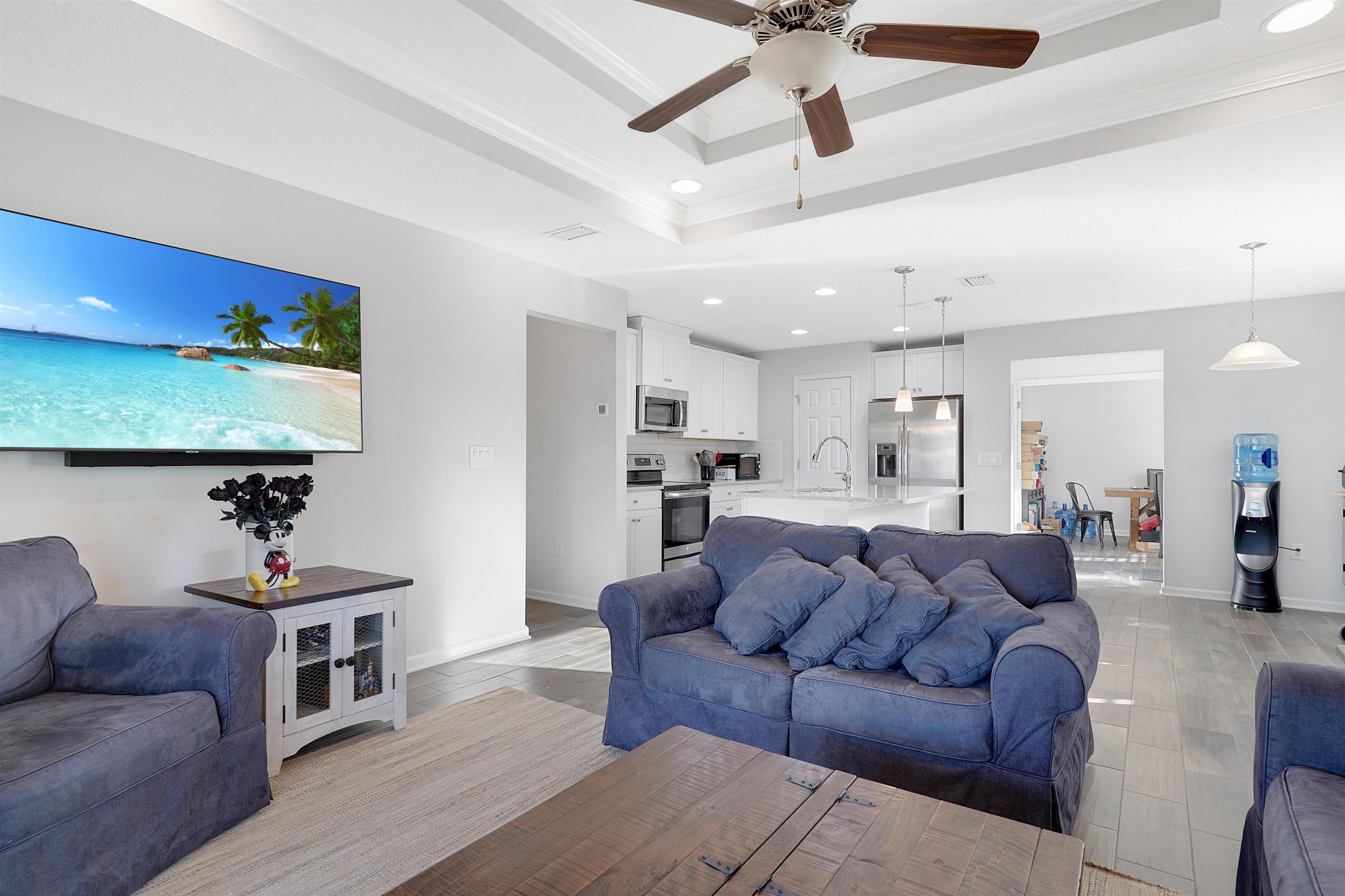 Image 7 of 37 For 124 Santorini Ct