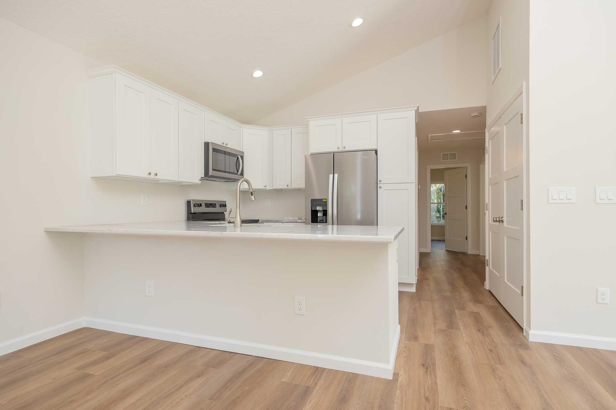 Image 13 of 53 For 650 St Johns St S