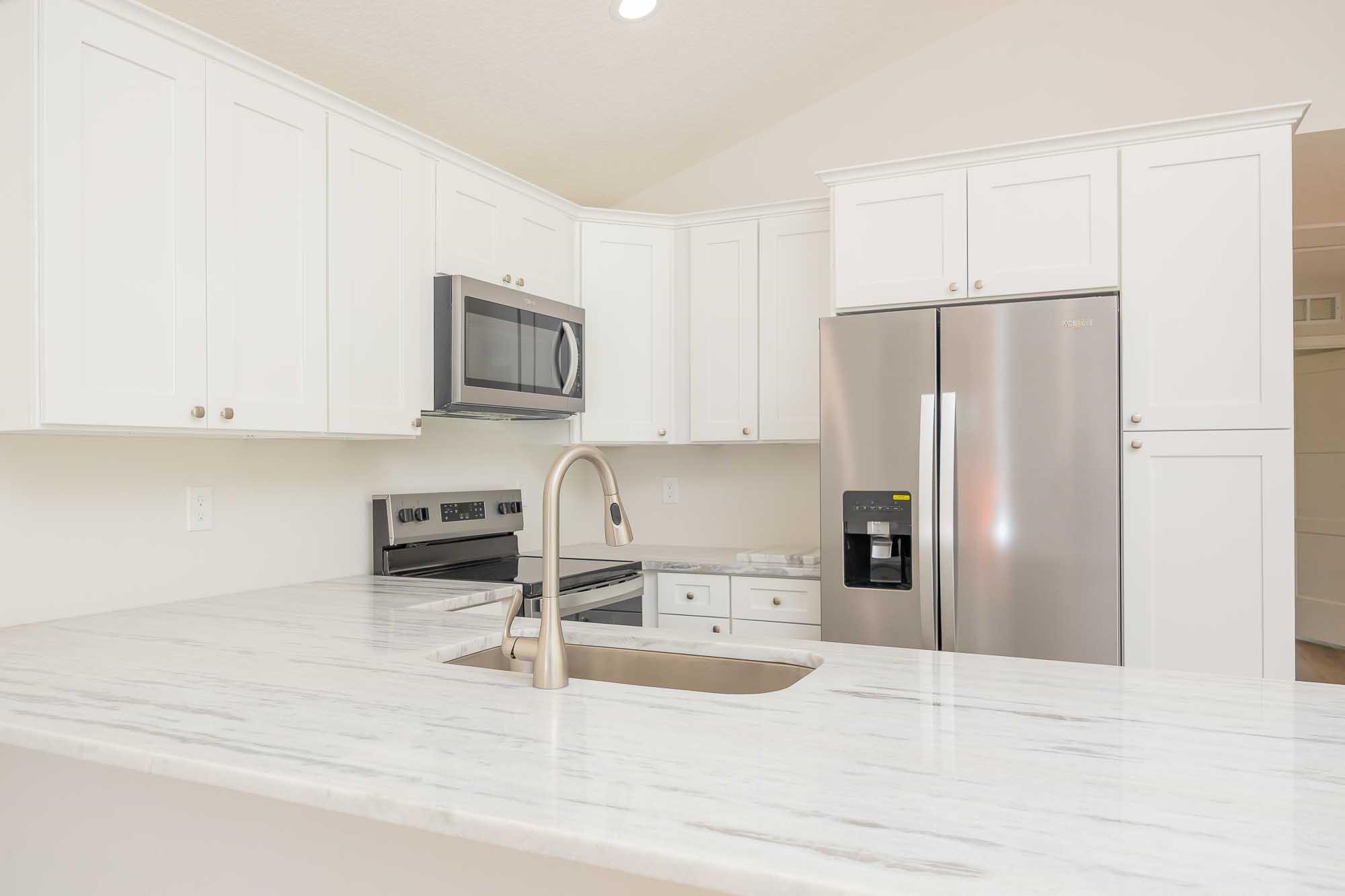 Image 15 of 53 For 650 St Johns St S