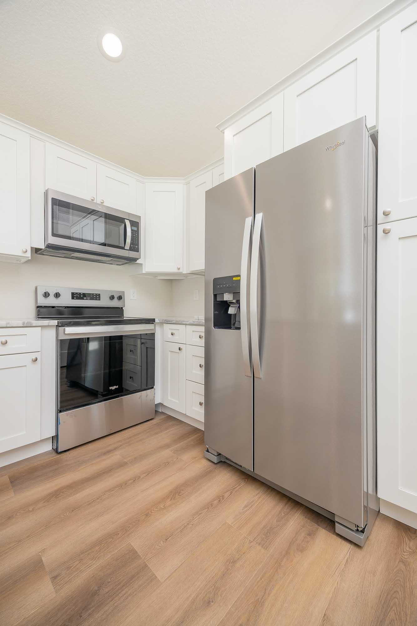 Image 17 of 53 For 650 St Johns St S