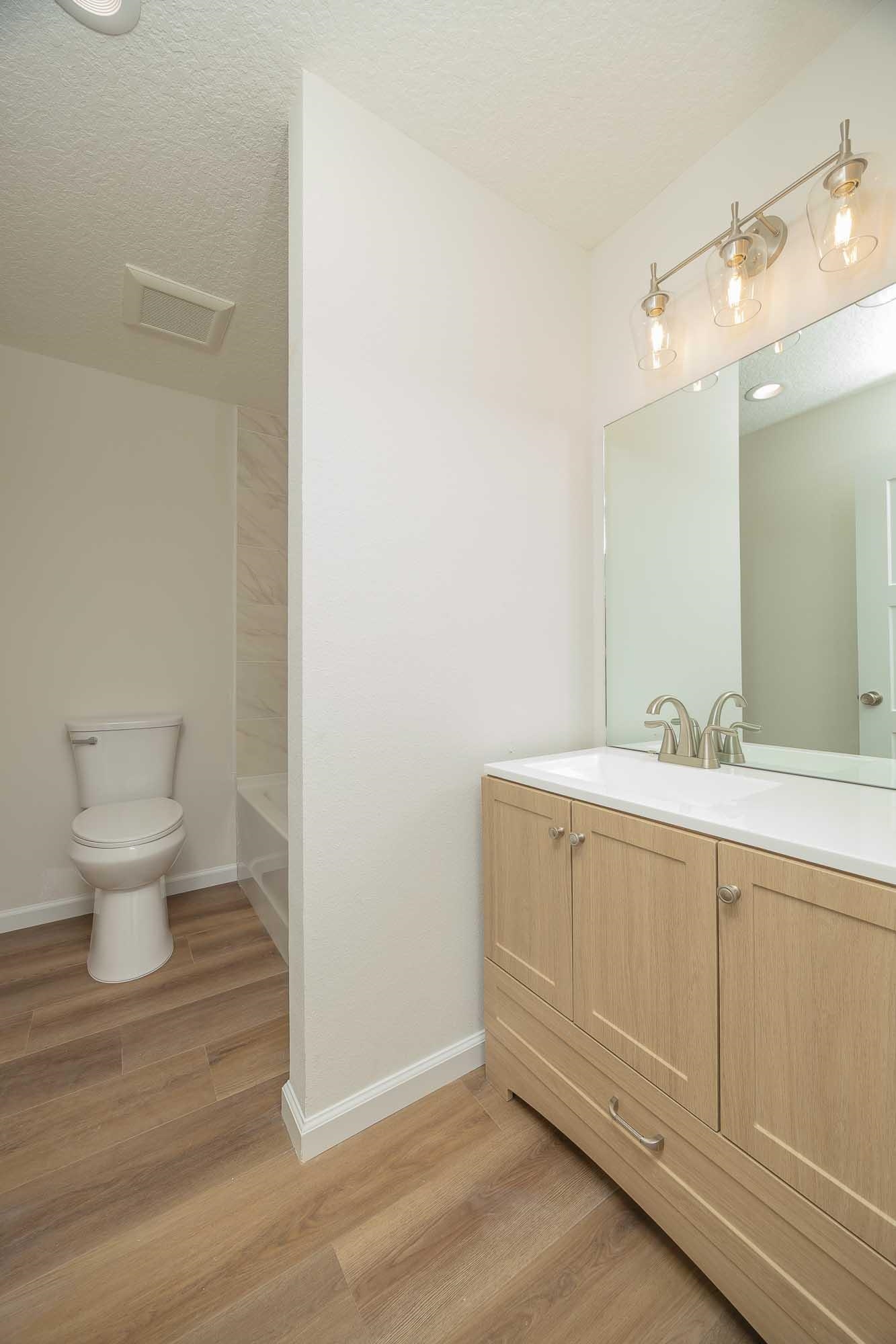 Image 20 of 53 For 650 St Johns St S