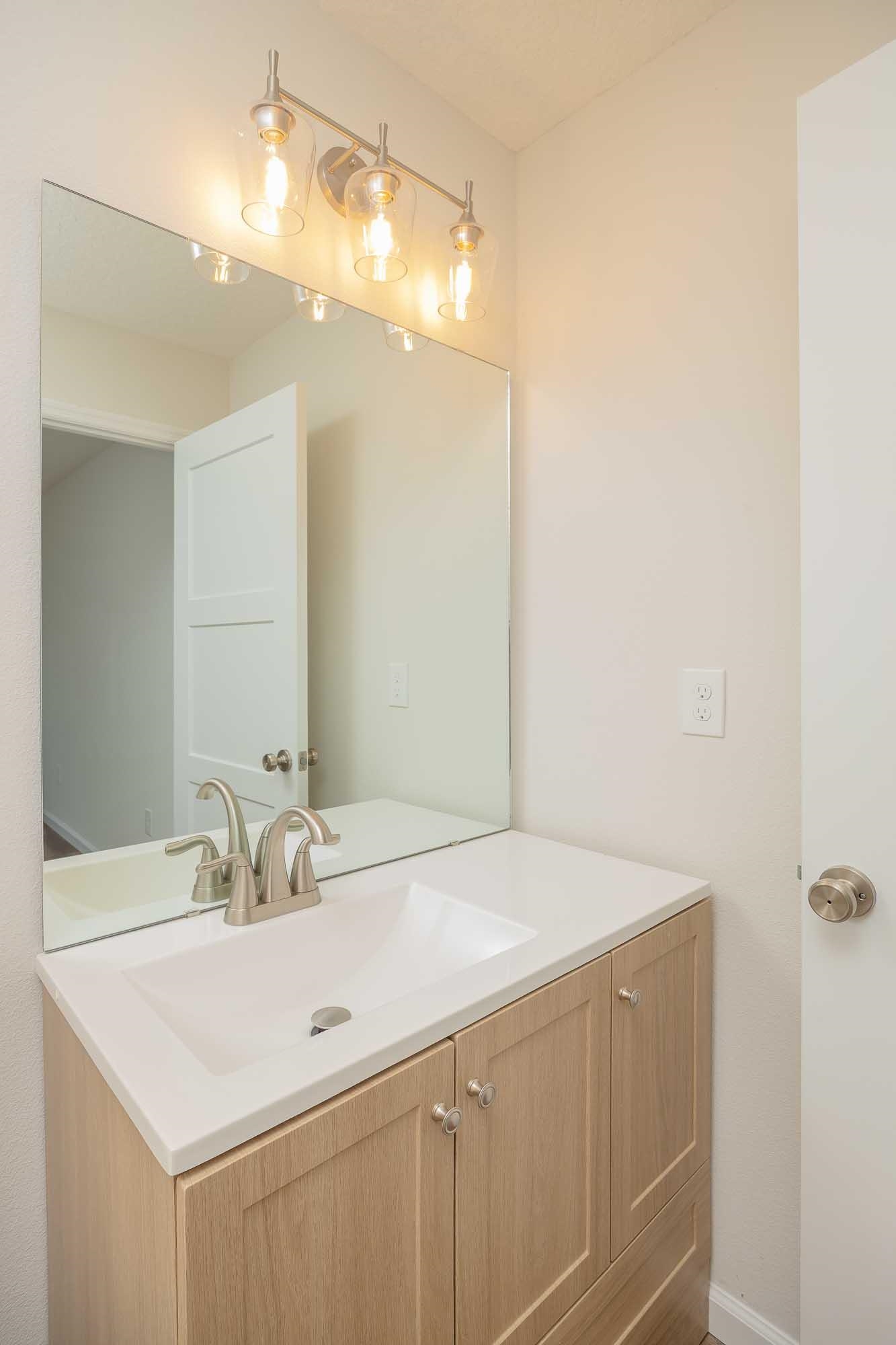 Image 26 of 53 For 650 St Johns St S