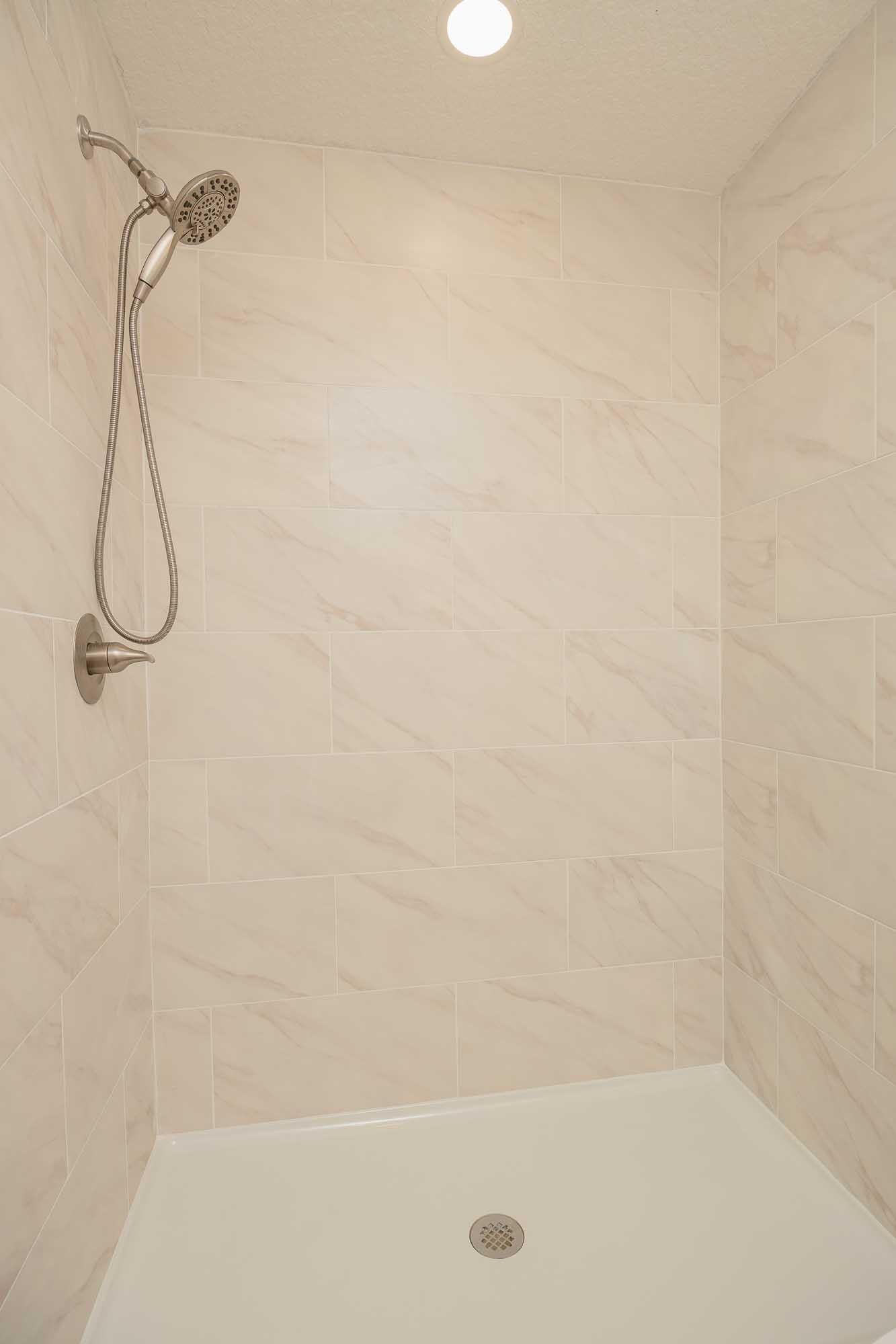 Image 27 of 53 For 650 St Johns St S