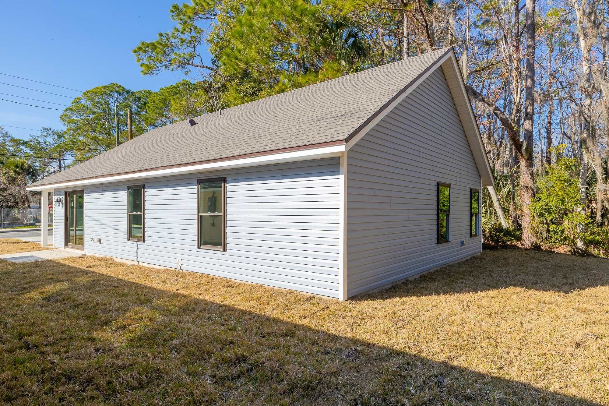 Image 38 of 53 For 650 St Johns St S