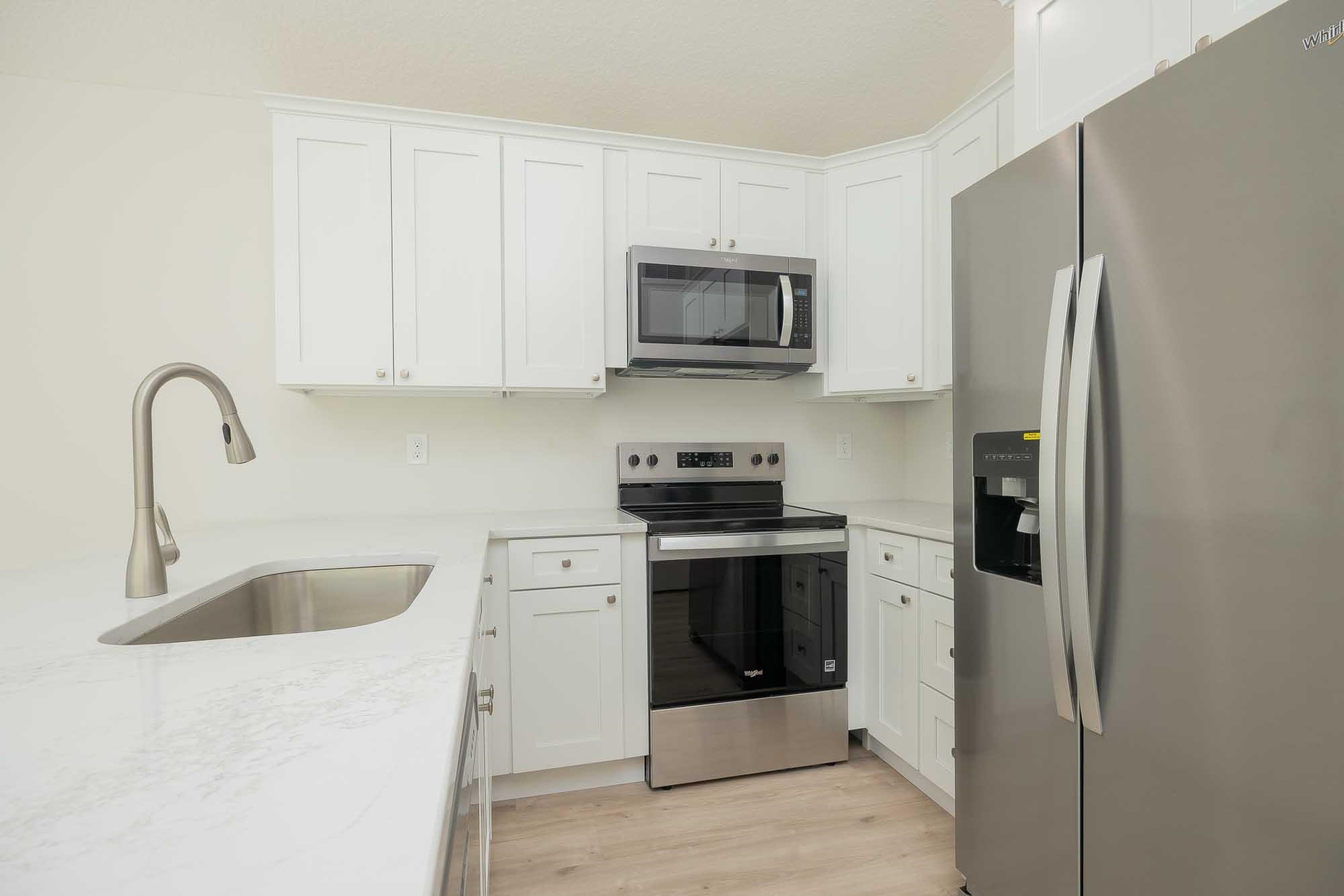 Image 16 of 51 For 660 St Johns St S