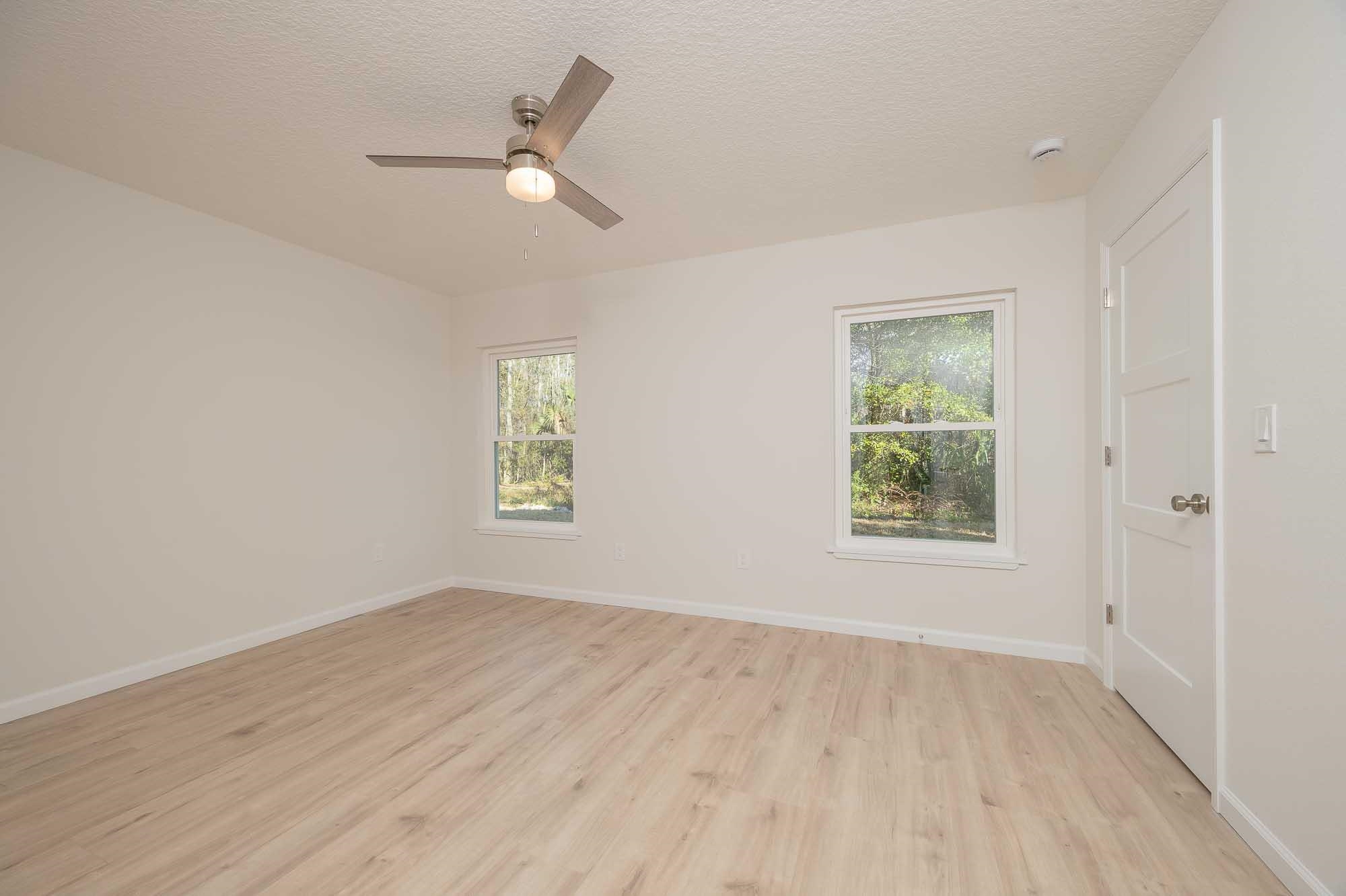 Image 24 of 51 For 660 St Johns St S