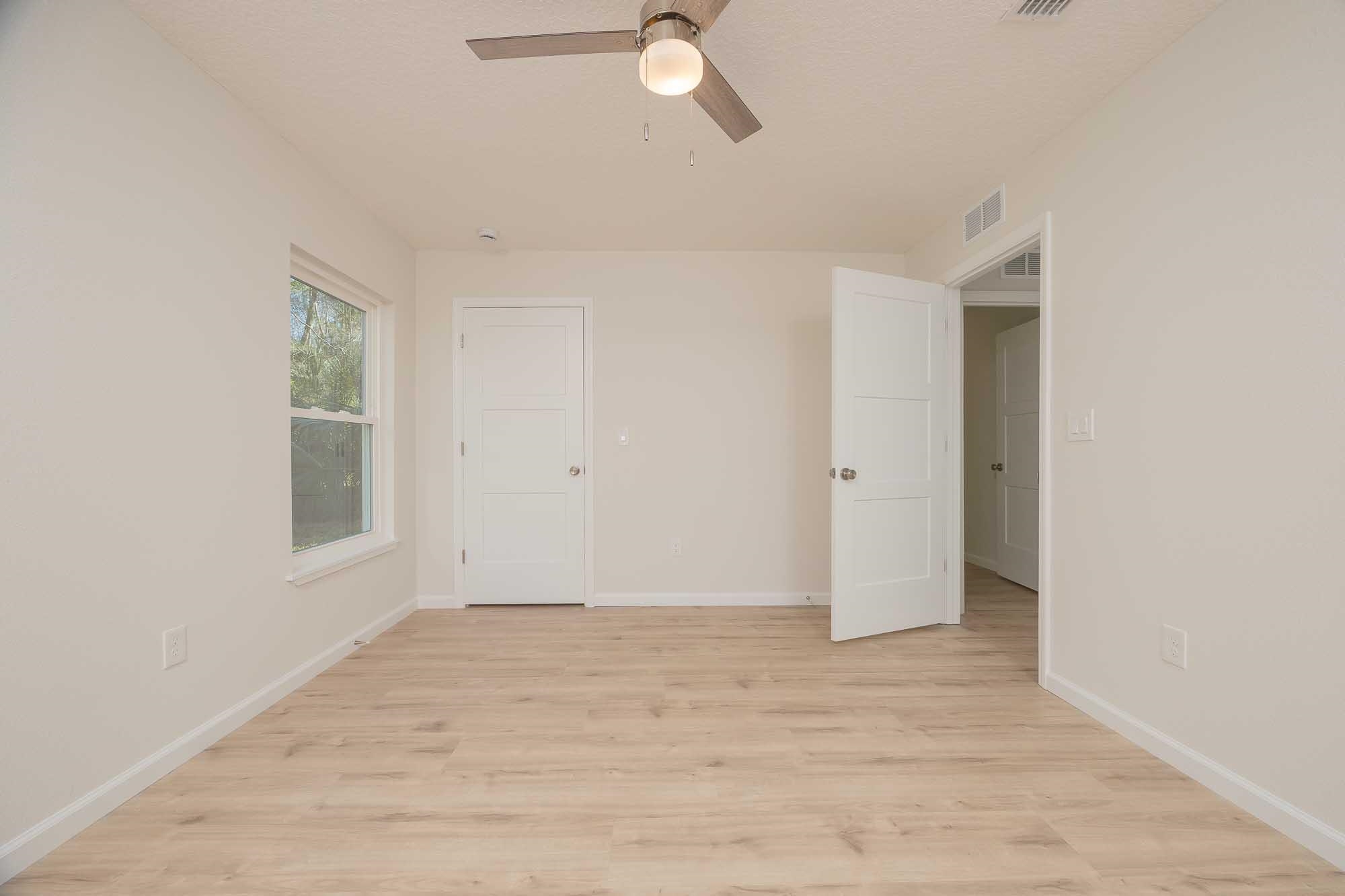 Image 26 of 51 For 660 St Johns St S