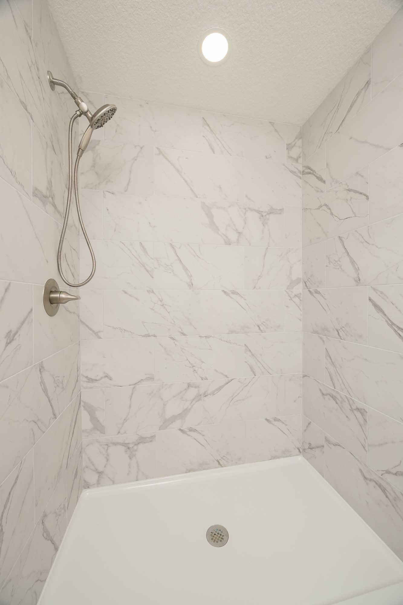 Image 29 of 51 For 660 St Johns St S