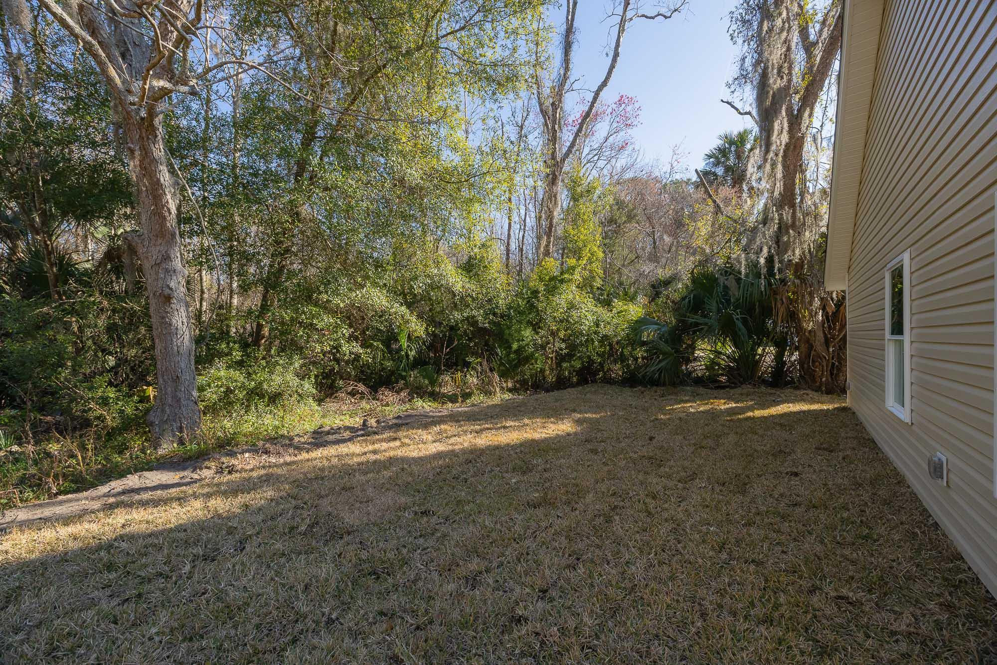 Image 40 of 51 For 660 St Johns St S