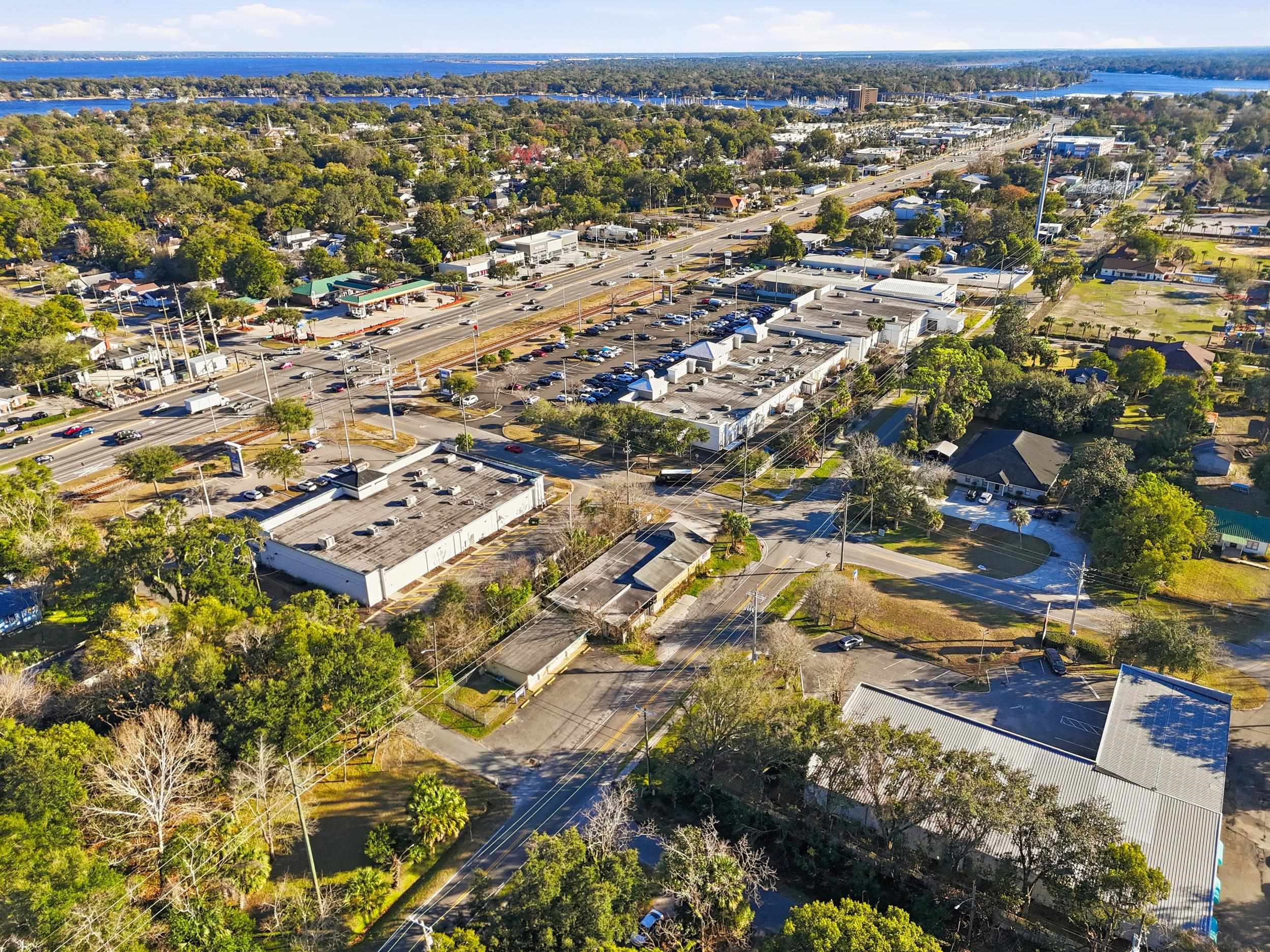 Image 15 of 32 For 4545 Saint Johns Ave