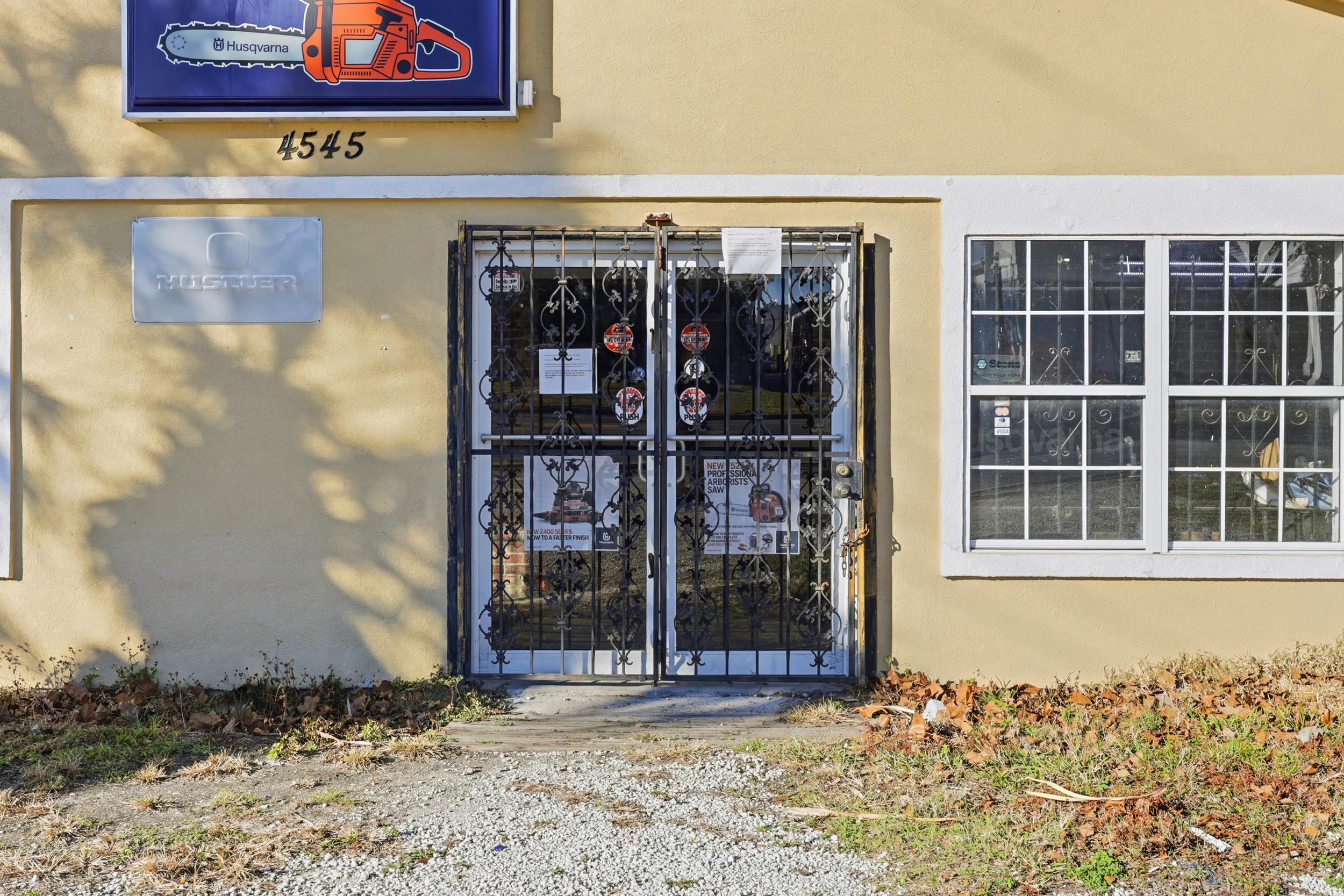 Image 19 of 32 For 4545 Saint Johns Ave