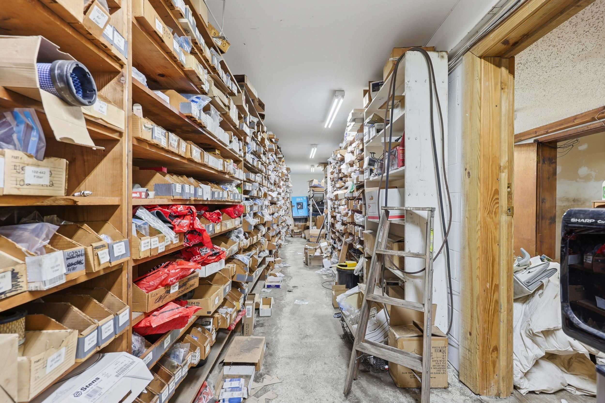 Image 31 of 32 For 4545 Saint Johns Ave