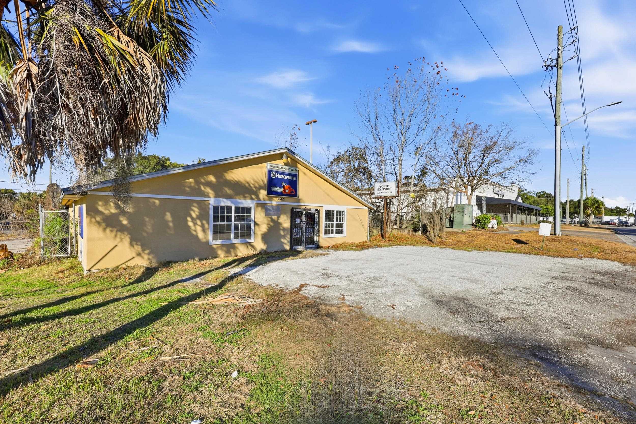 Image 5 of 32 For 4545 Saint Johns Ave