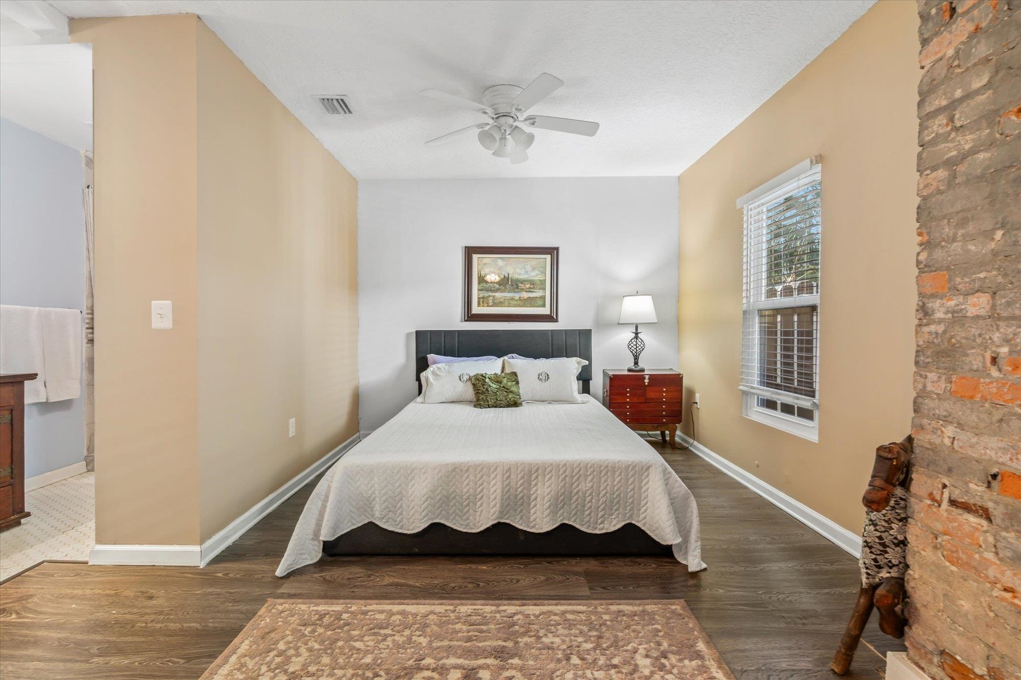 Image 25 of 54 For 166 Martin Luther King Ave