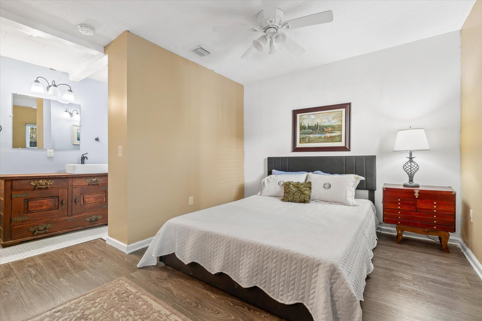 Image 26 of 54 For 166 Martin Luther King Ave