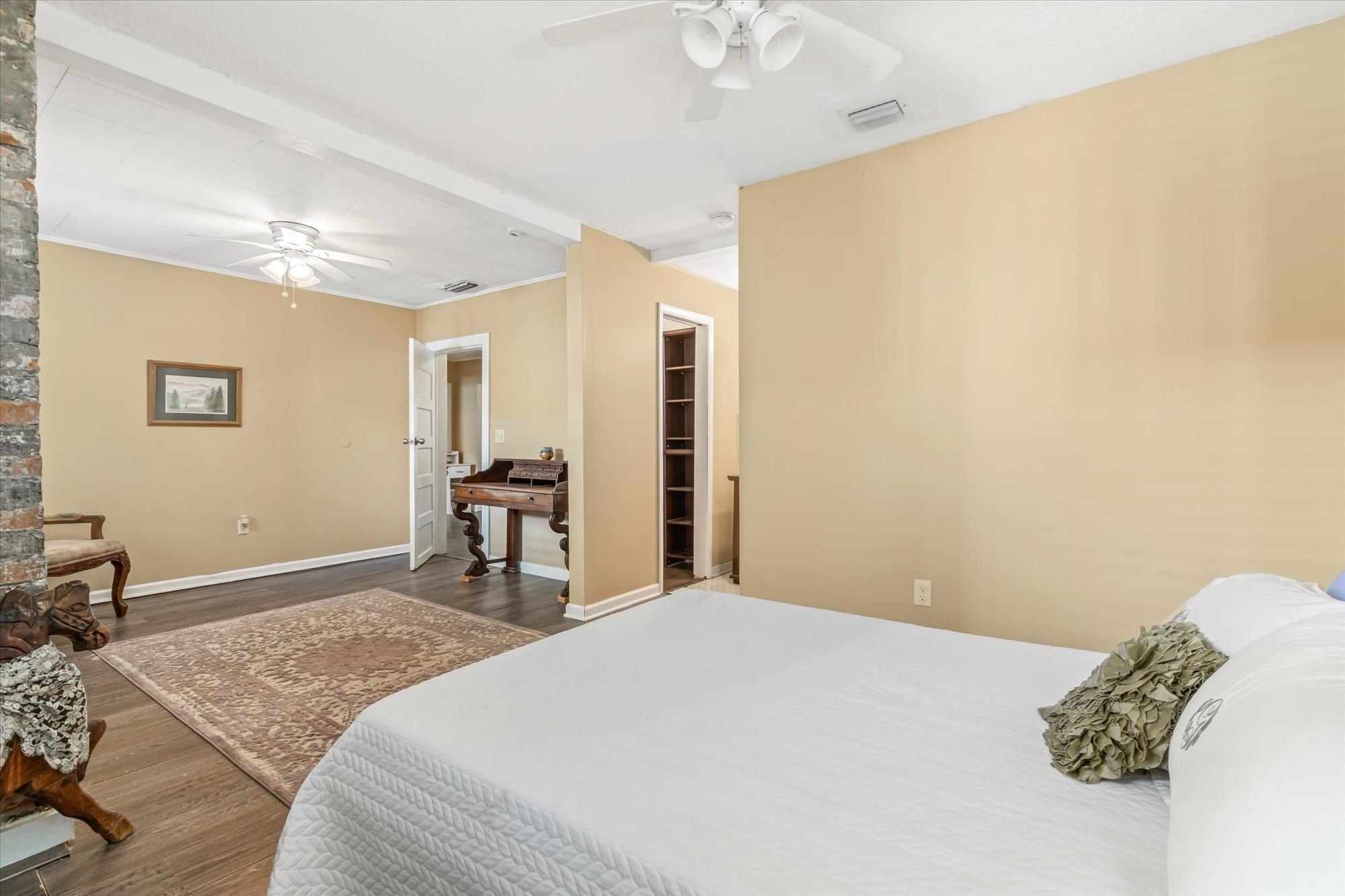 Image 27 of 54 For 166 Martin Luther King Ave