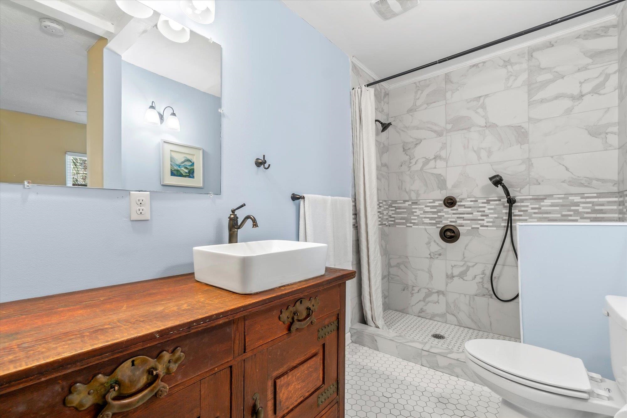 Image 28 of 54 For 166 Martin Luther King Ave