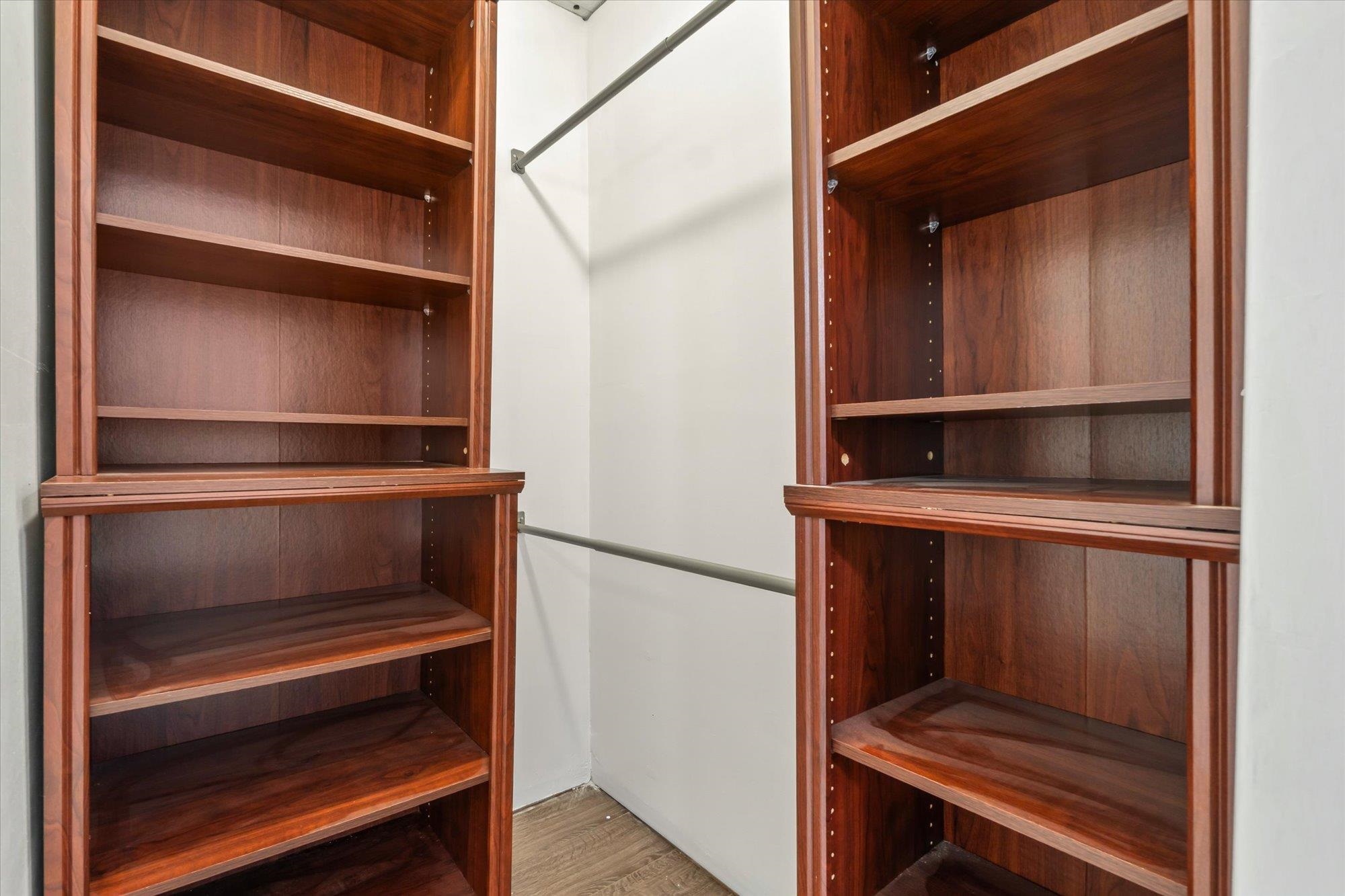 Image 31 of 54 For 166 Martin Luther King Ave