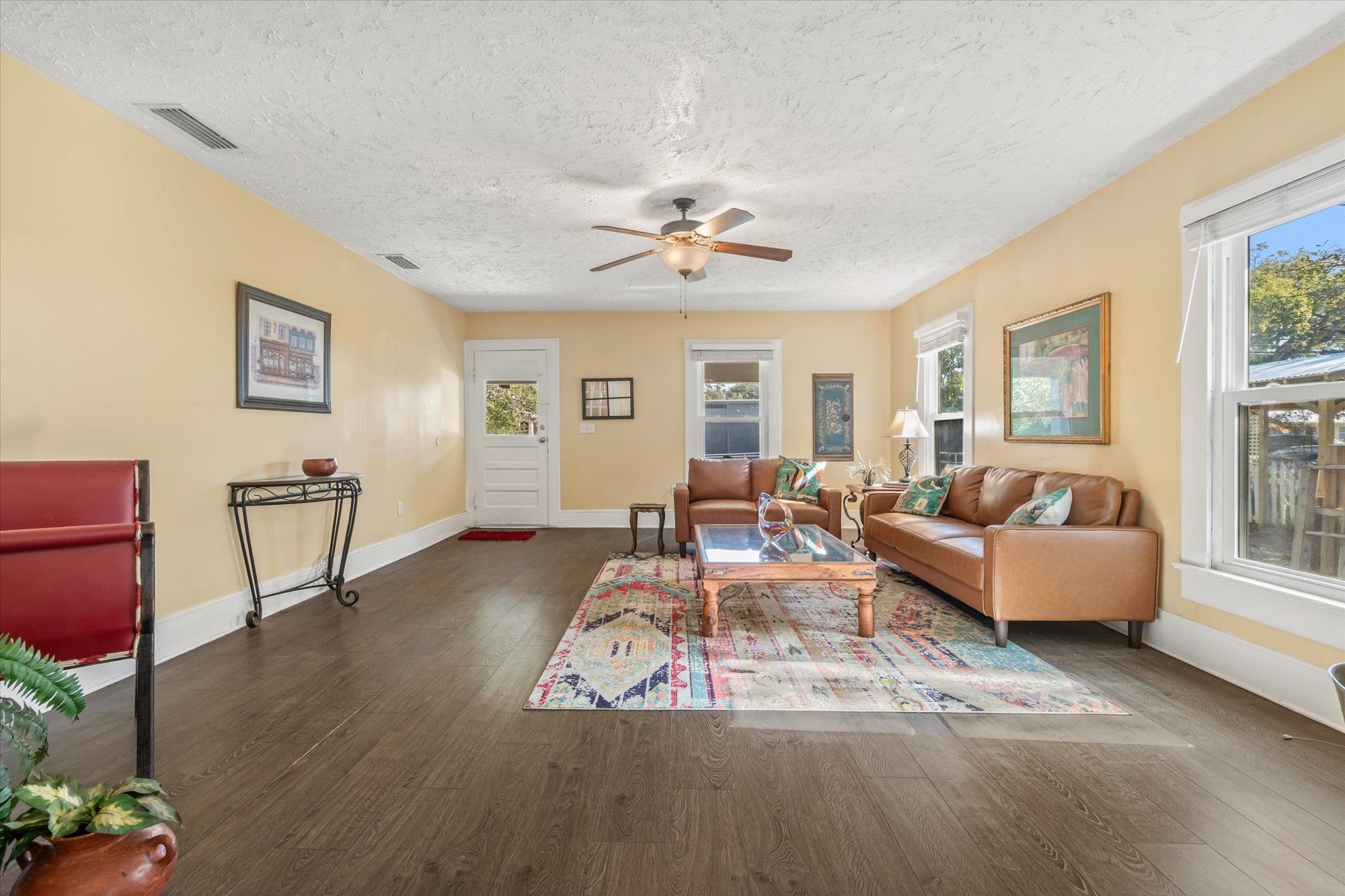 Image 9 of 54 For 166 Martin Luther King Ave