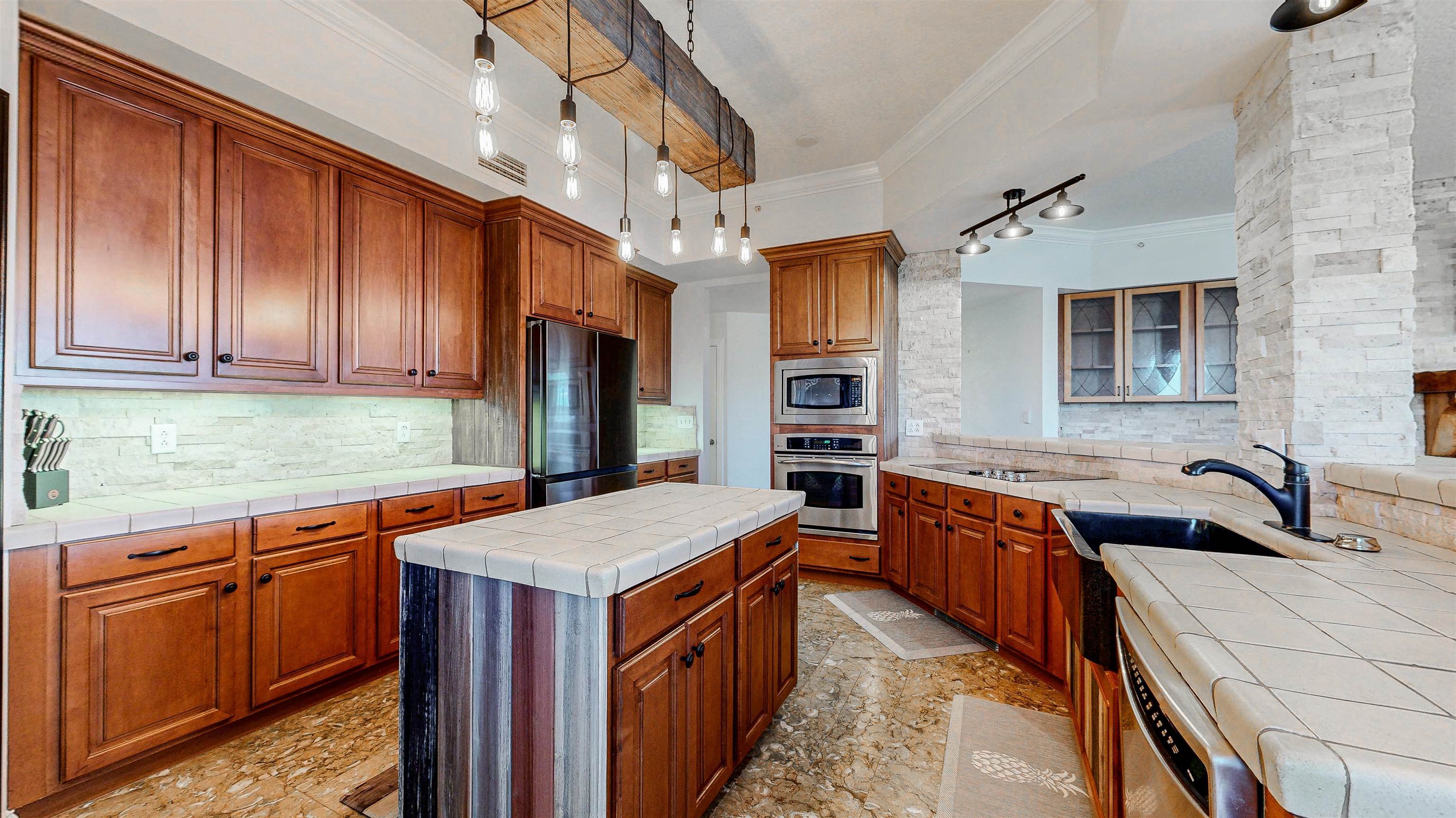 Image 17 of 80 For 115 Sunset Harbor Way (boat Slip &  303