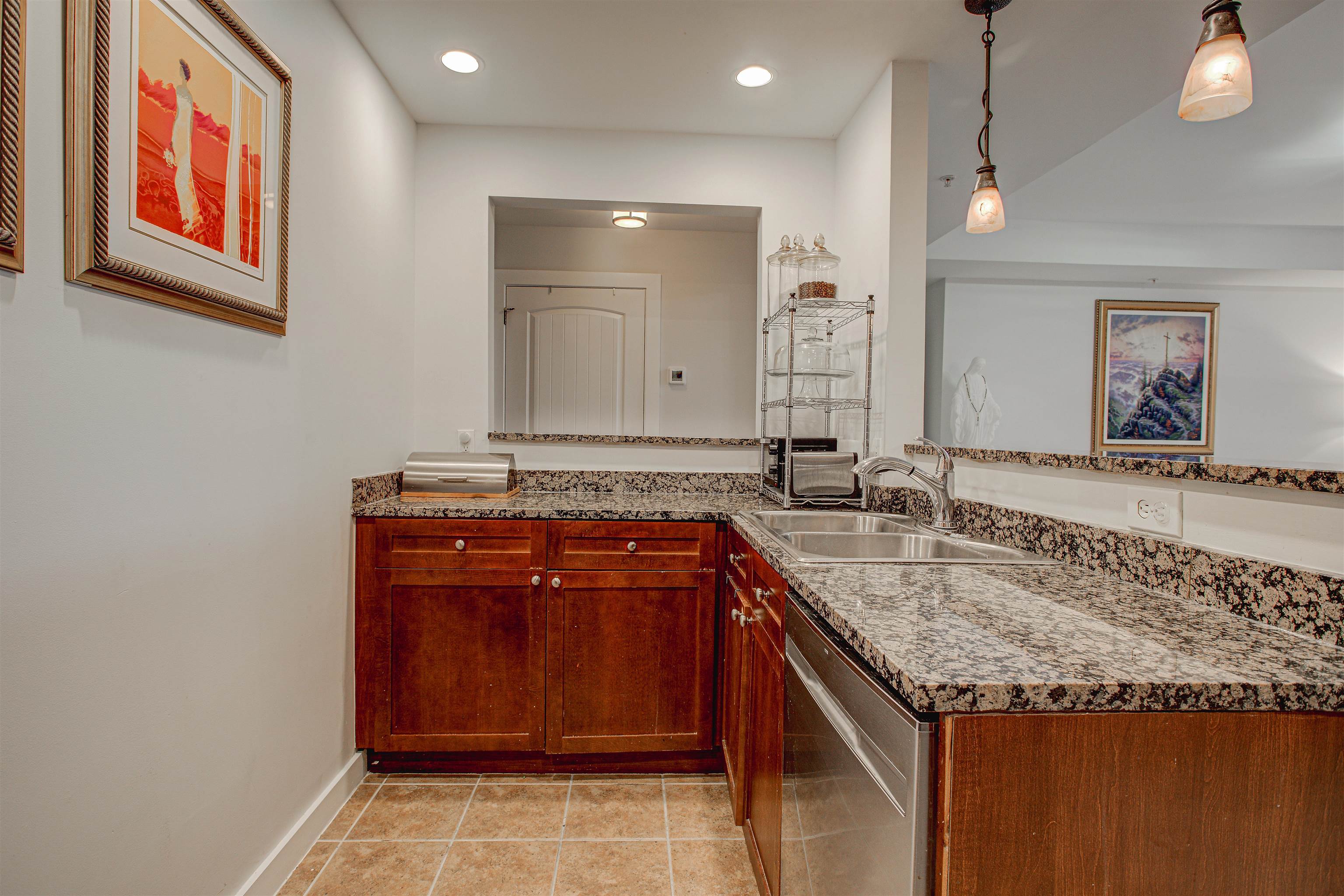 Image 21 of 46 For 945 Registry Blvd  209