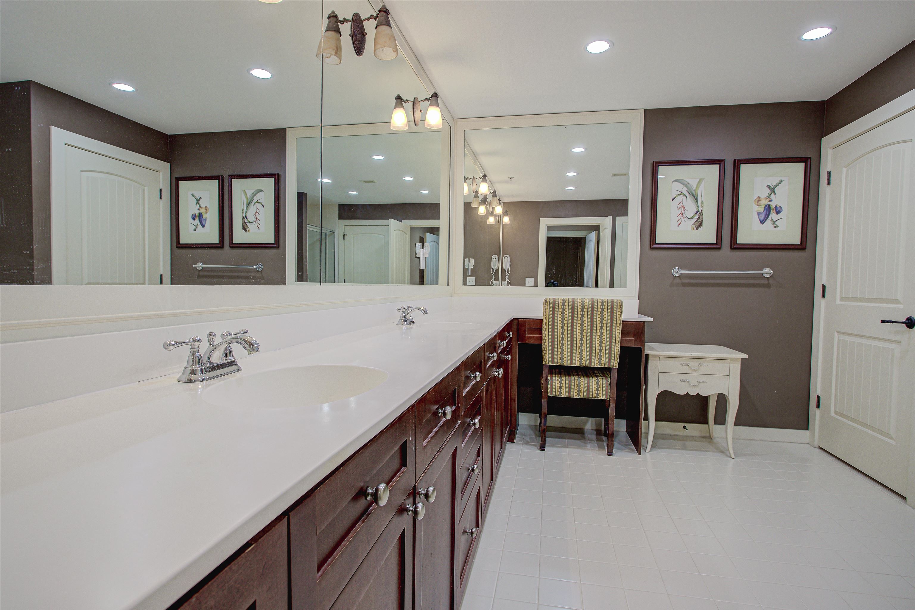 Image 29 of 46 For 945 Registry Blvd  209