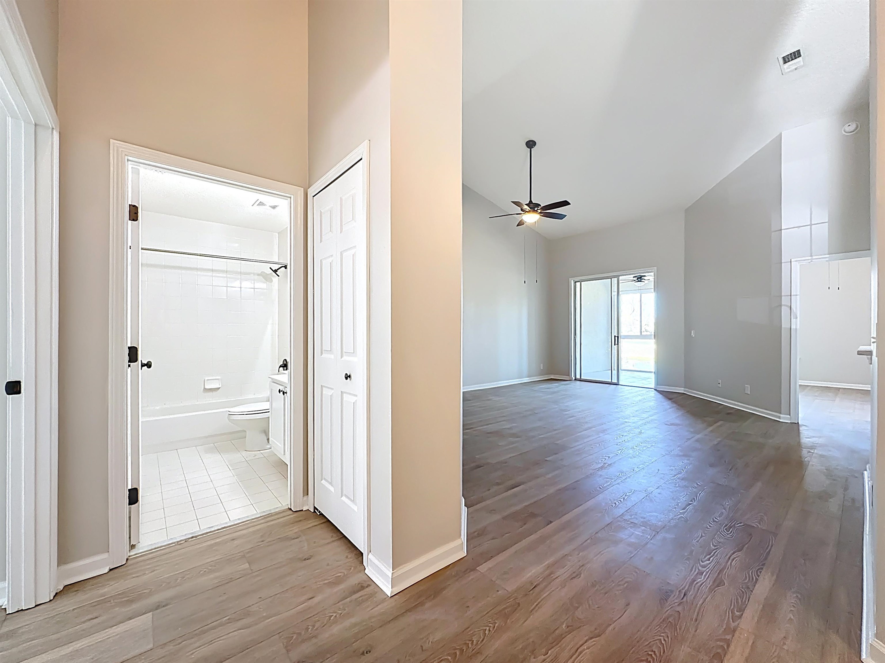 Image 10 of 40 For 607 Augusta Cir  607