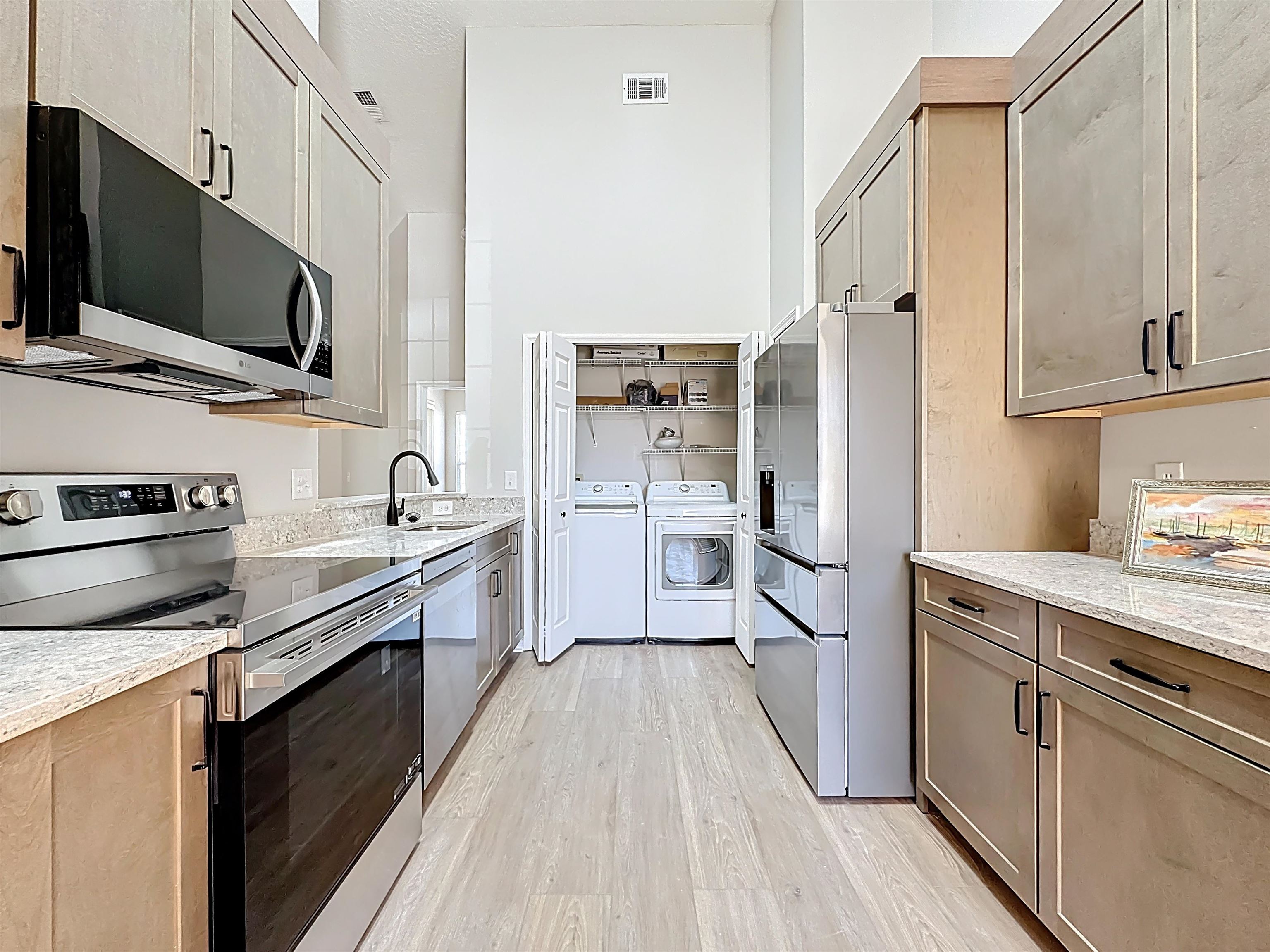 Image 13 of 40 For 607 Augusta Cir  607