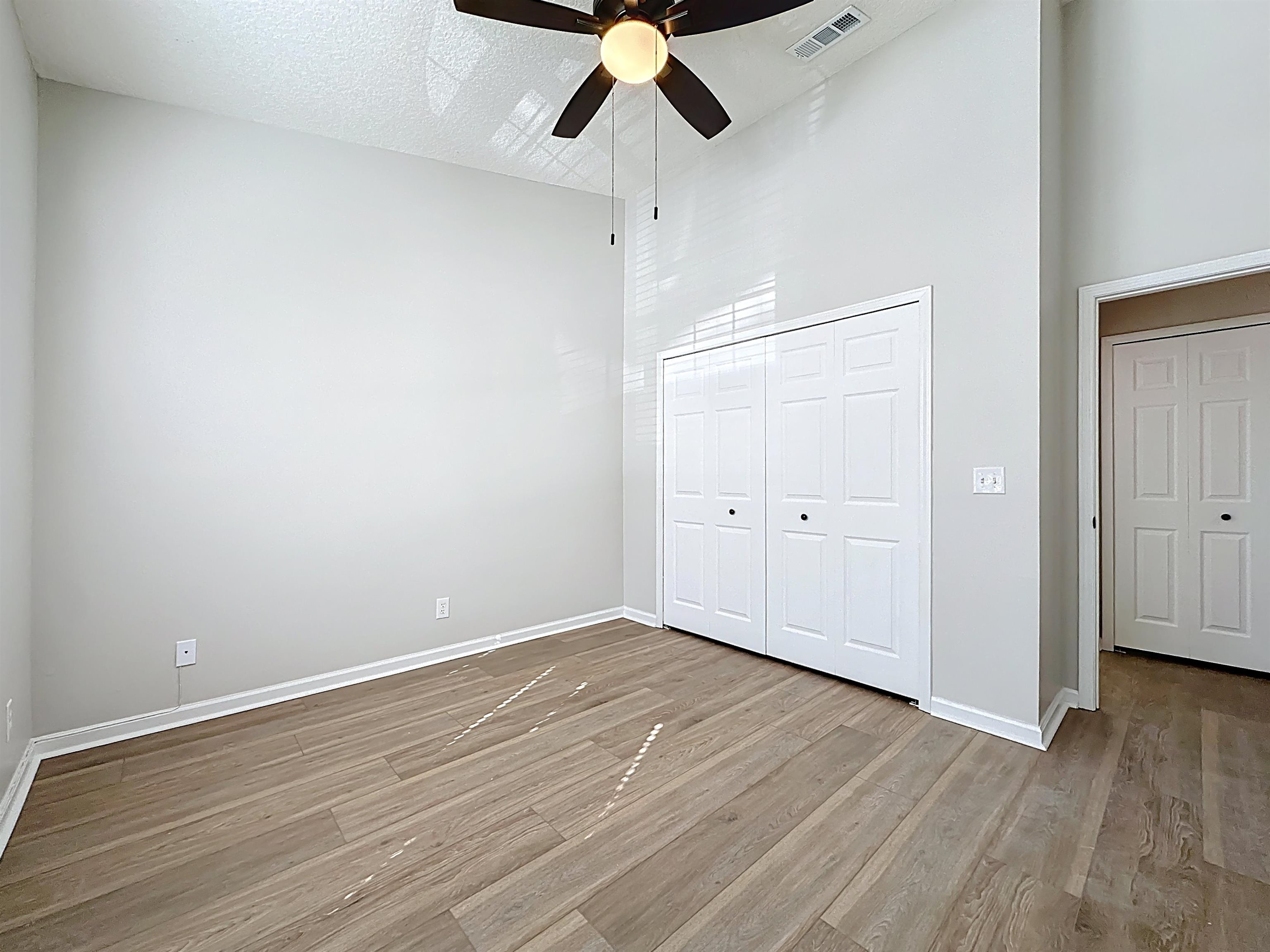 Image 23 of 40 For 607 Augusta Cir  607