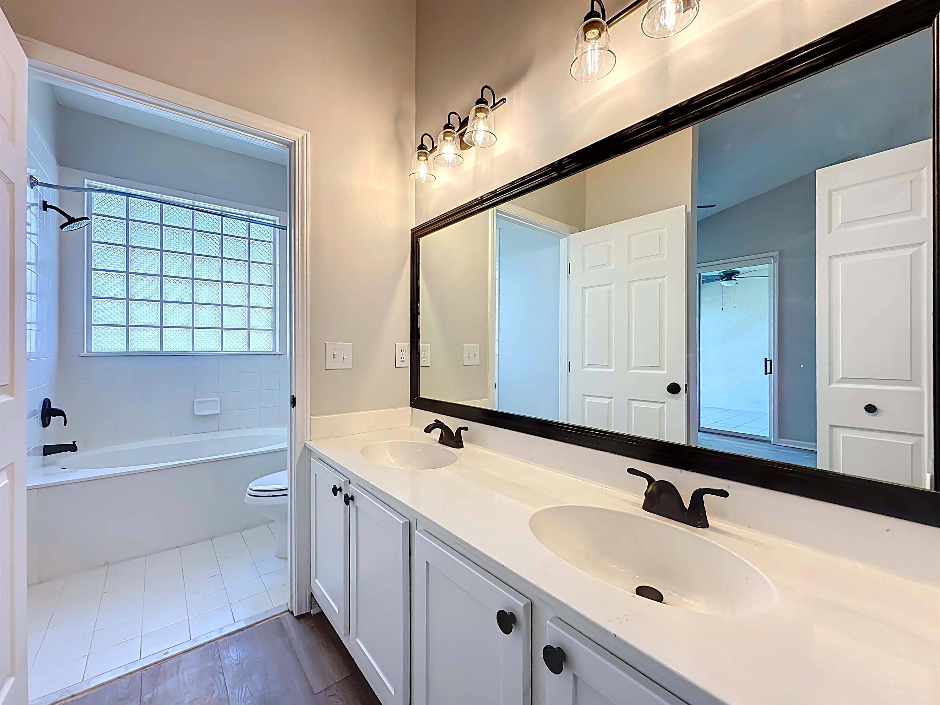 Image 30 of 40 For 607 Augusta Cir  607