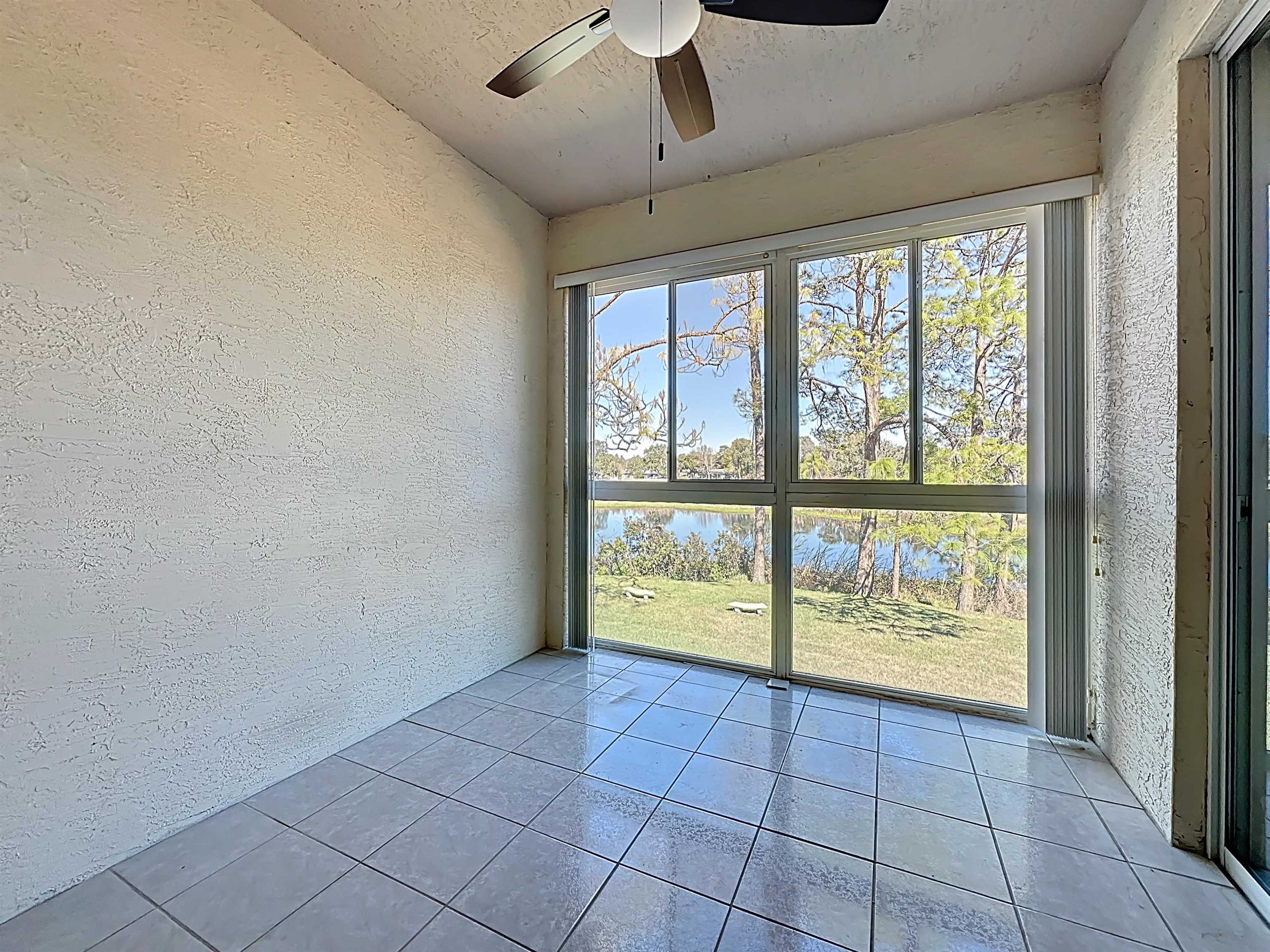 Image 33 of 40 For 607 Augusta Cir  607