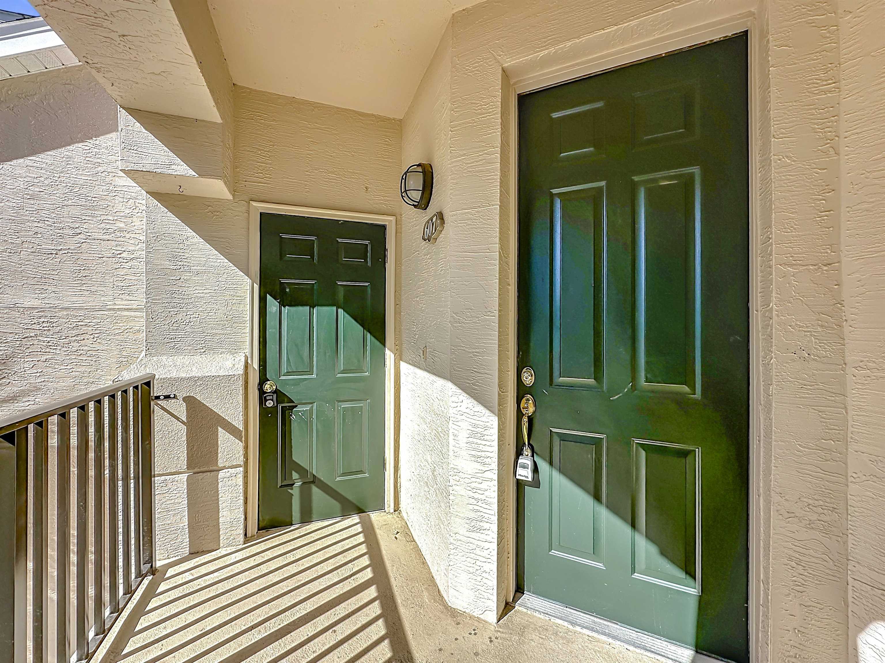 Image 7 of 40 For 607 Augusta Cir  607