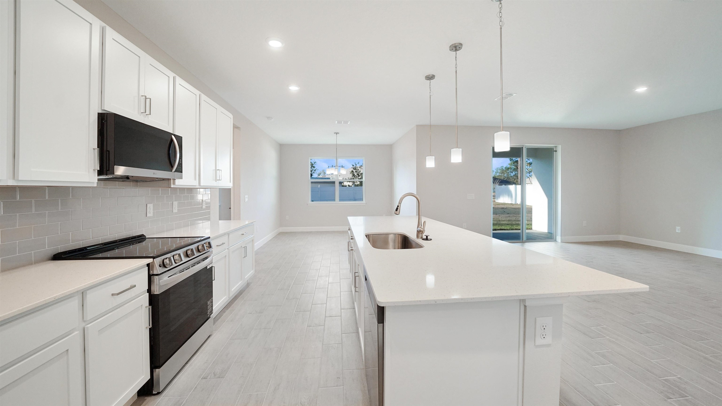 Image 12 of 36 For 28 Eastmoor Ln