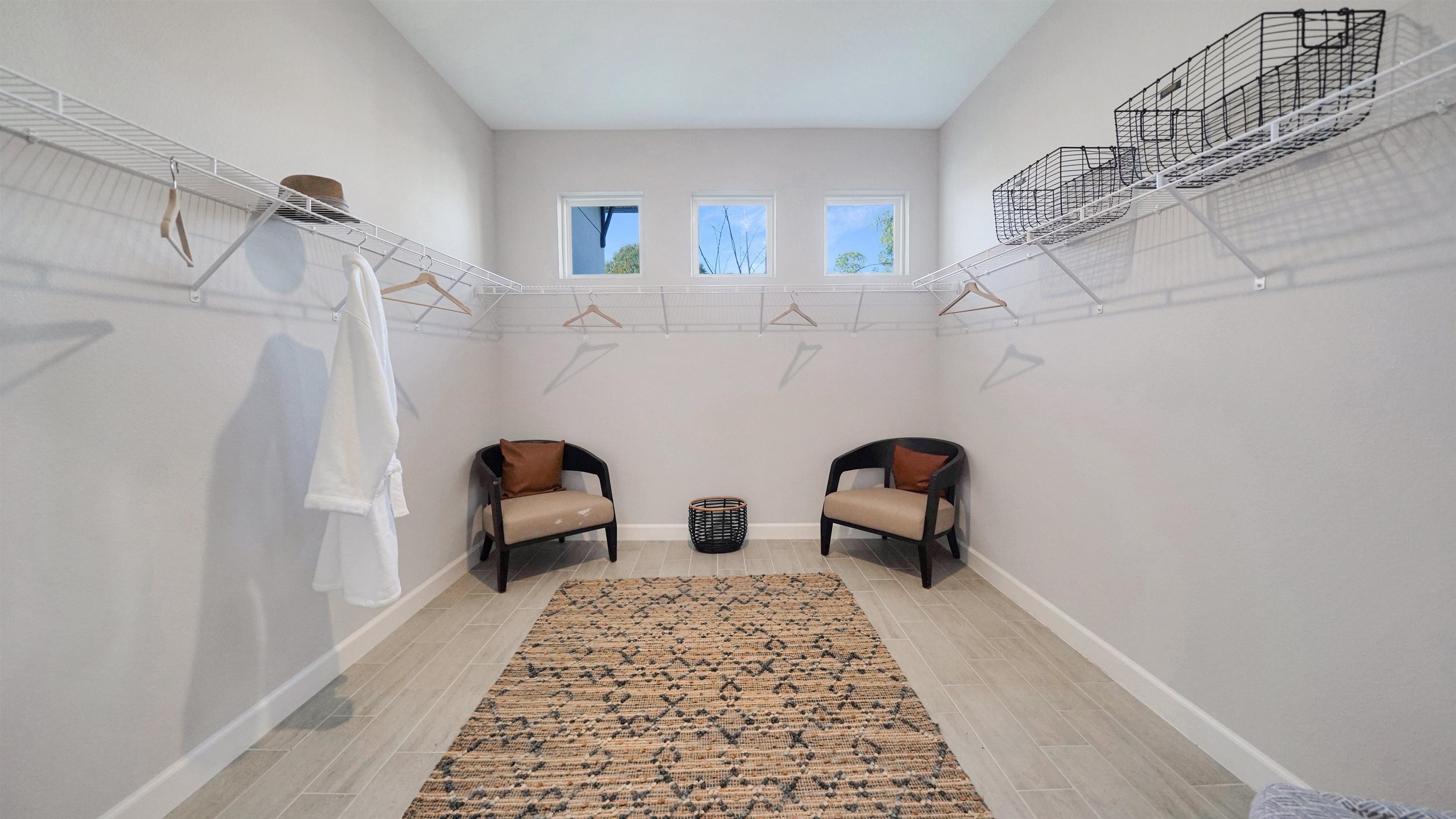 Image 22 of 36 For 28 Eastmoor Ln