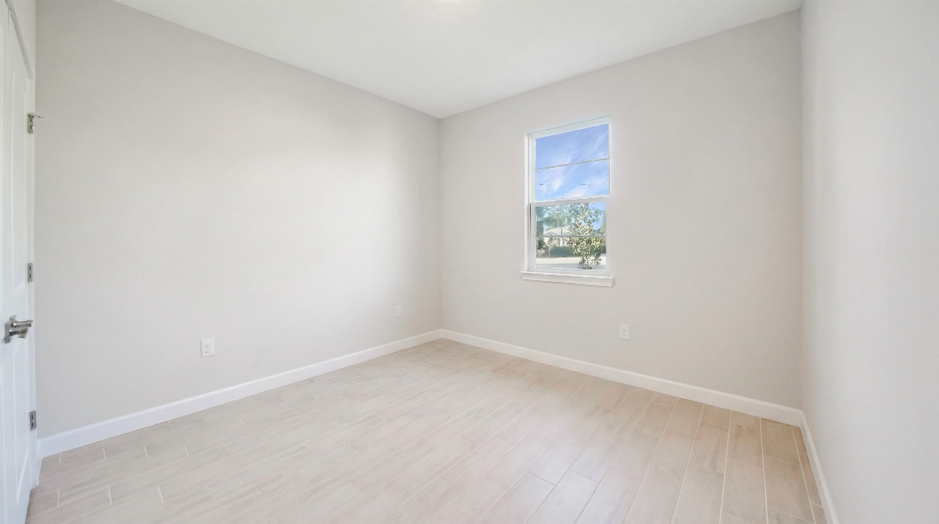 Image 25 of 36 For 28 Eastmoor Ln