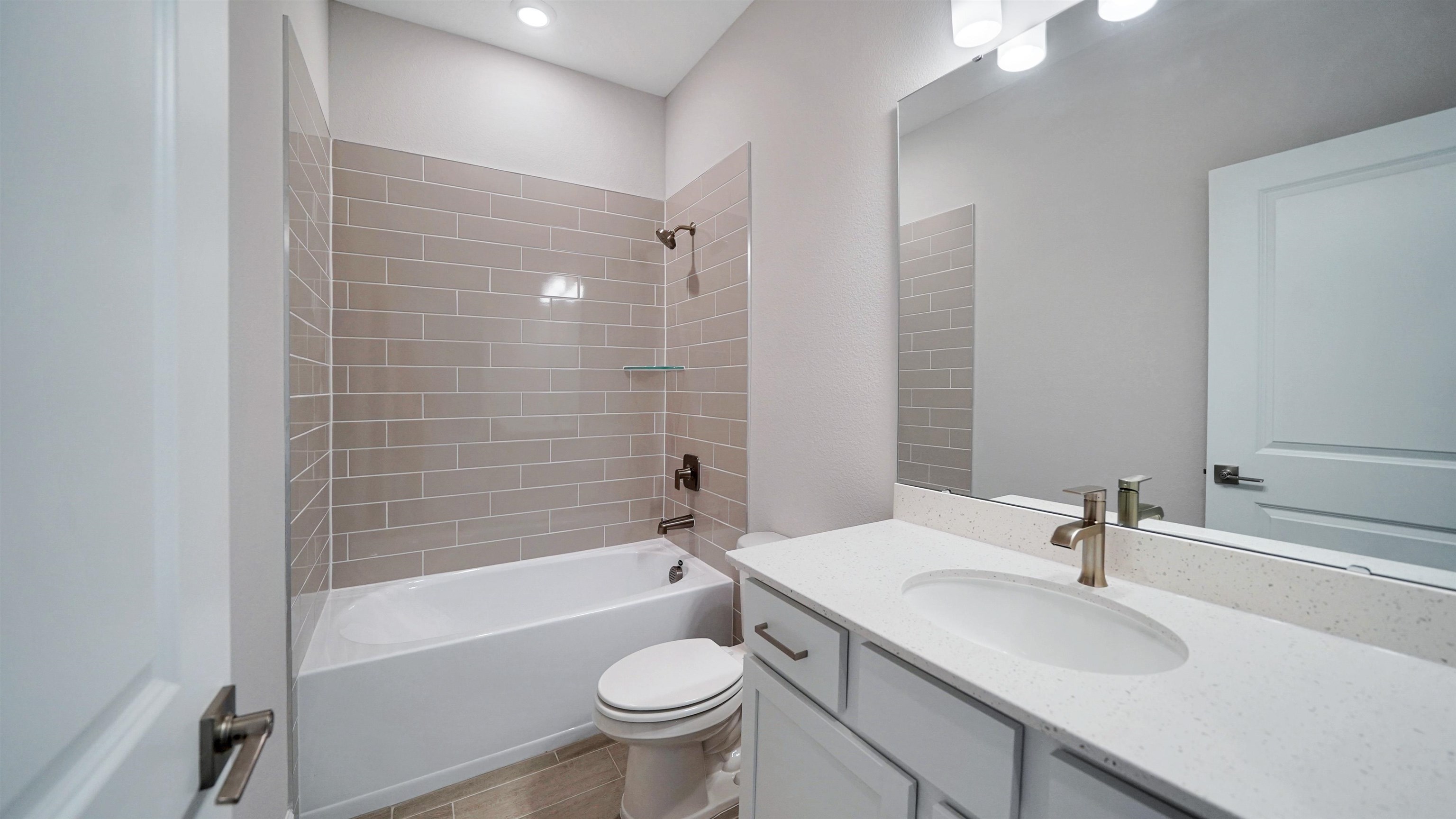 Image 27 of 36 For 28 Eastmoor Ln